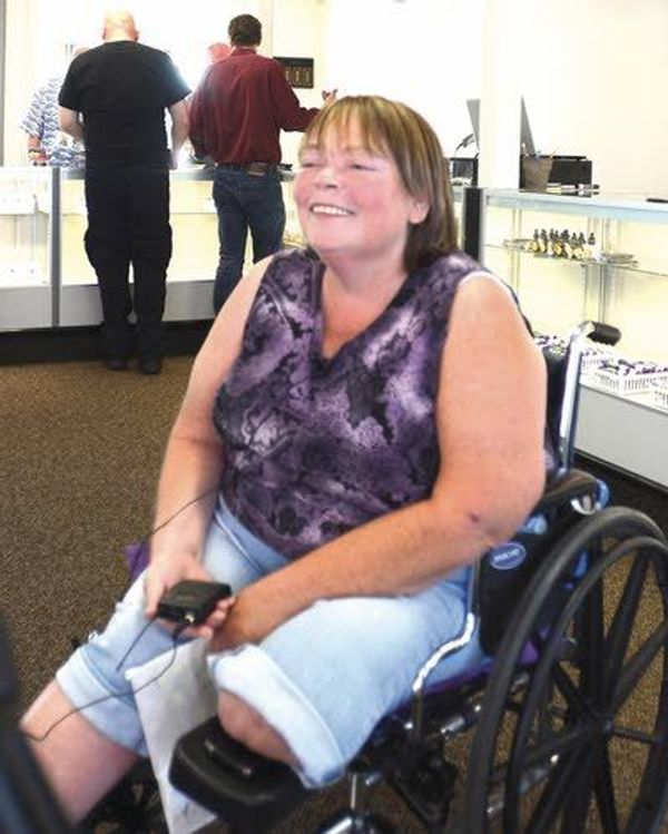 Hundreds buy on pot shop opening day