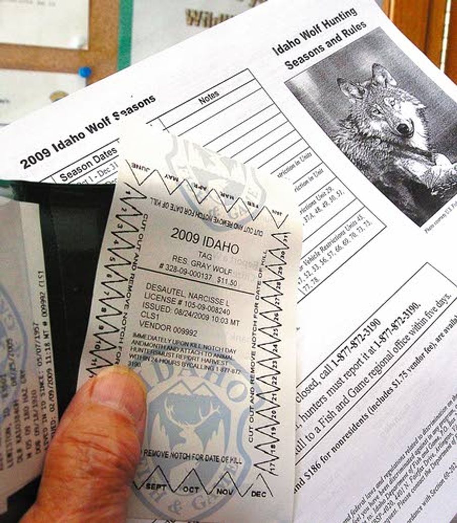 Hunters line up to buy wolf tags