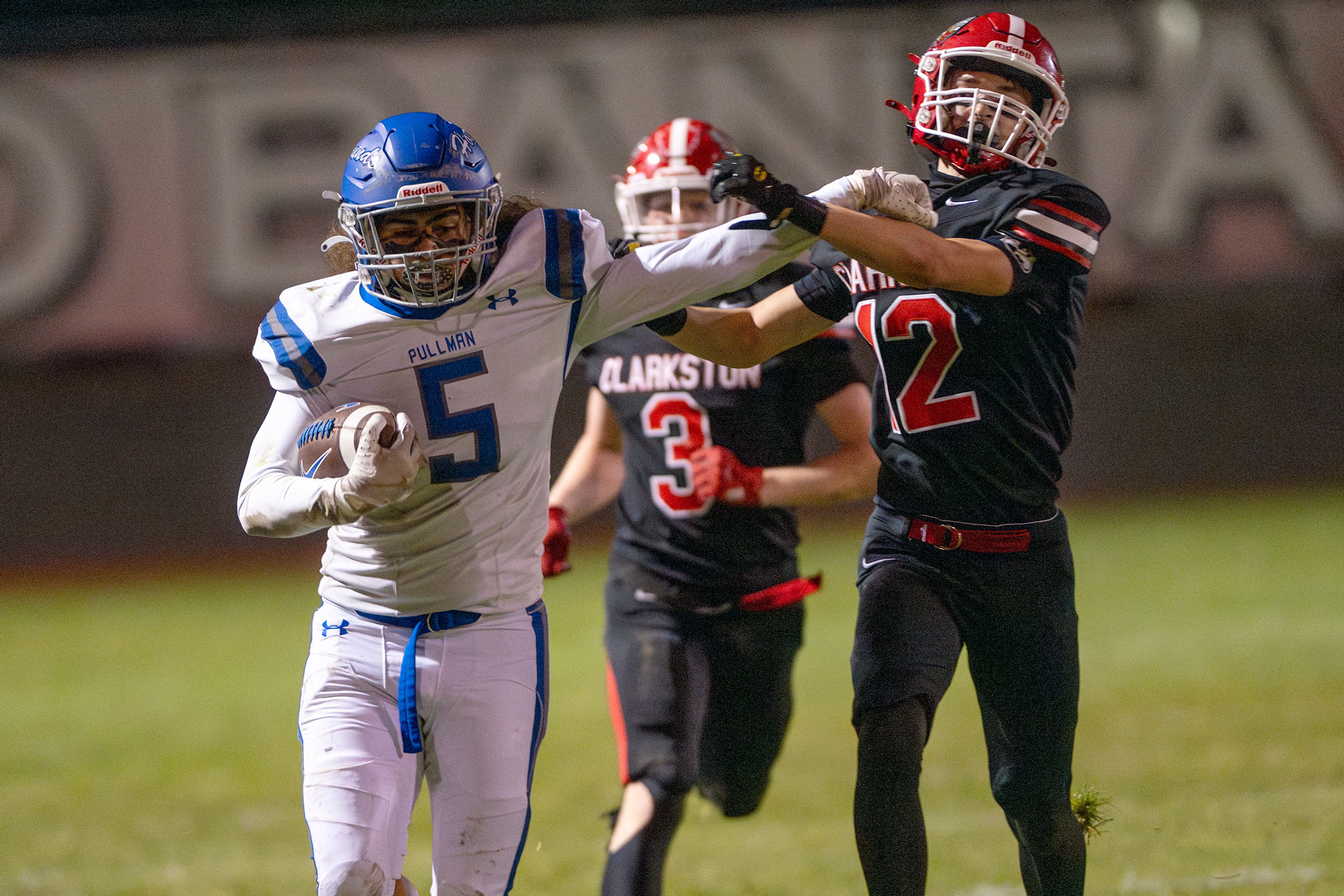 Hounds hammer Bantams on the ground in 2A GSL football victory
