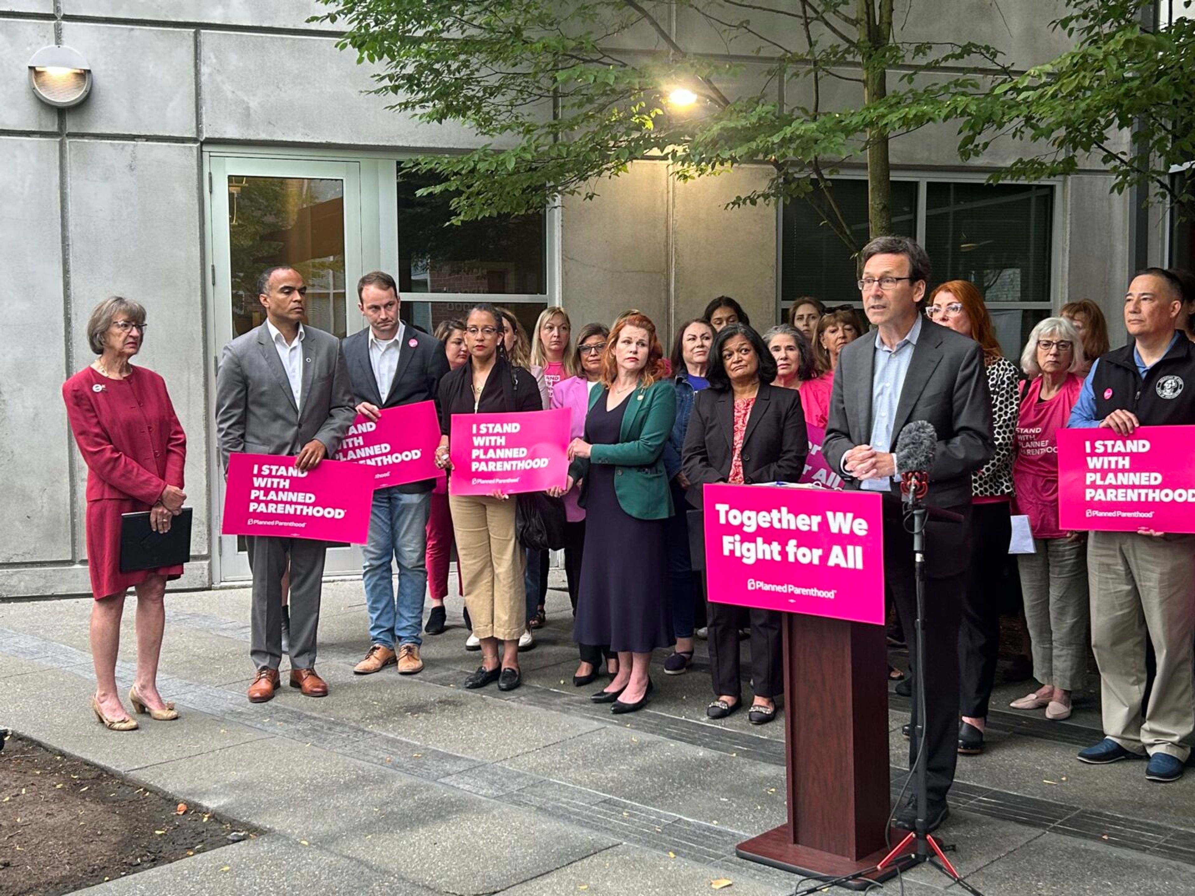 WA governor commits to backfilling Planned Parenthood funding cut by Congress