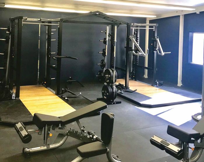 Vander Esch buys Salmon River High a new weight room