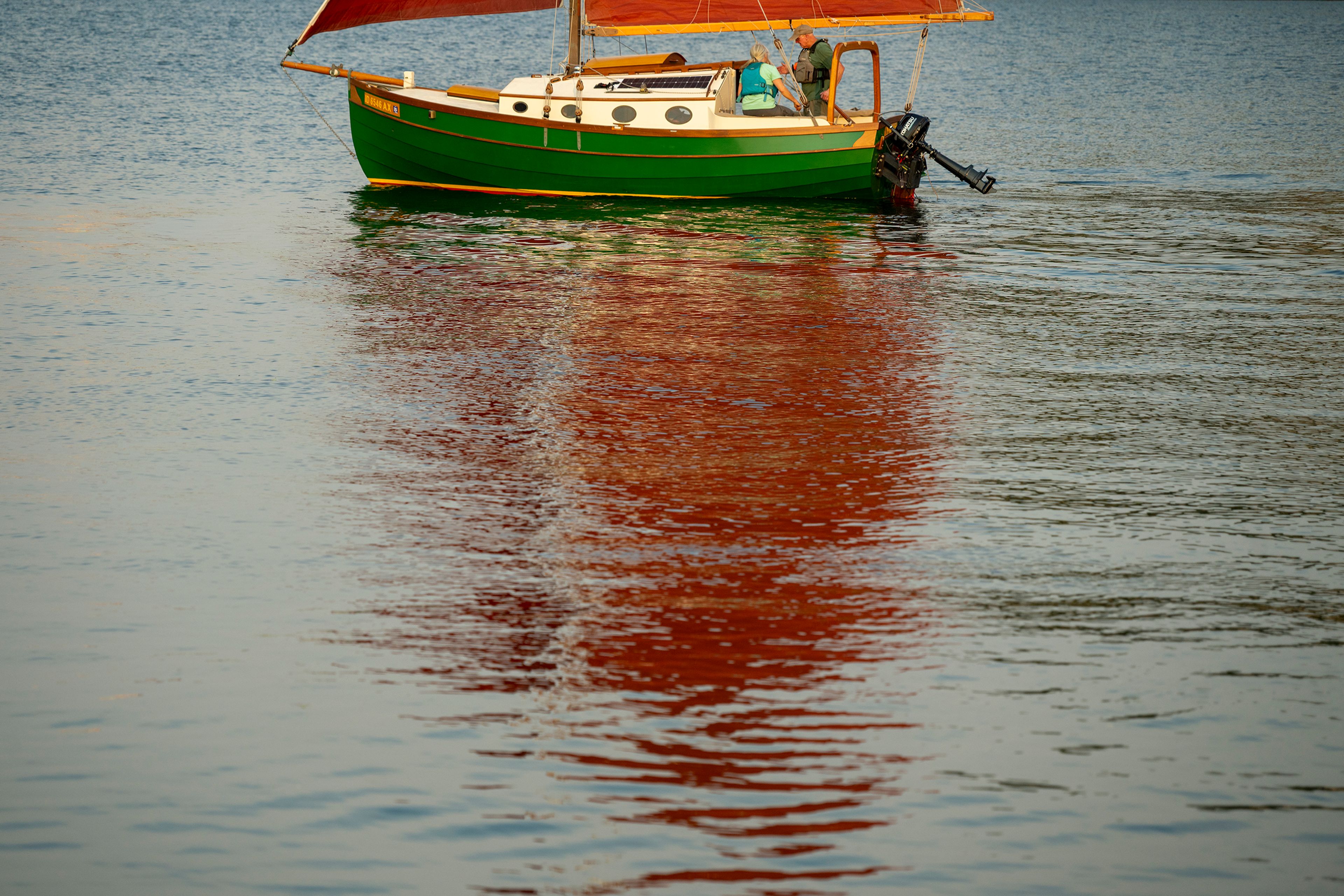 Slackwater sailing 