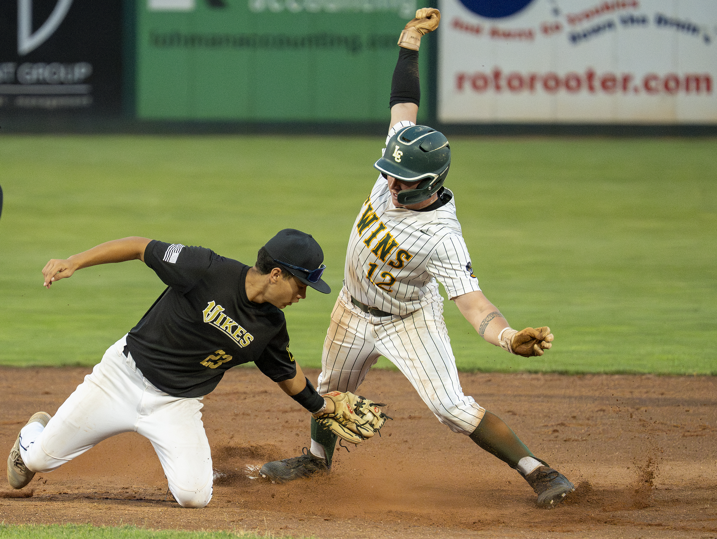 Twins overcome another rocky start to advance at State