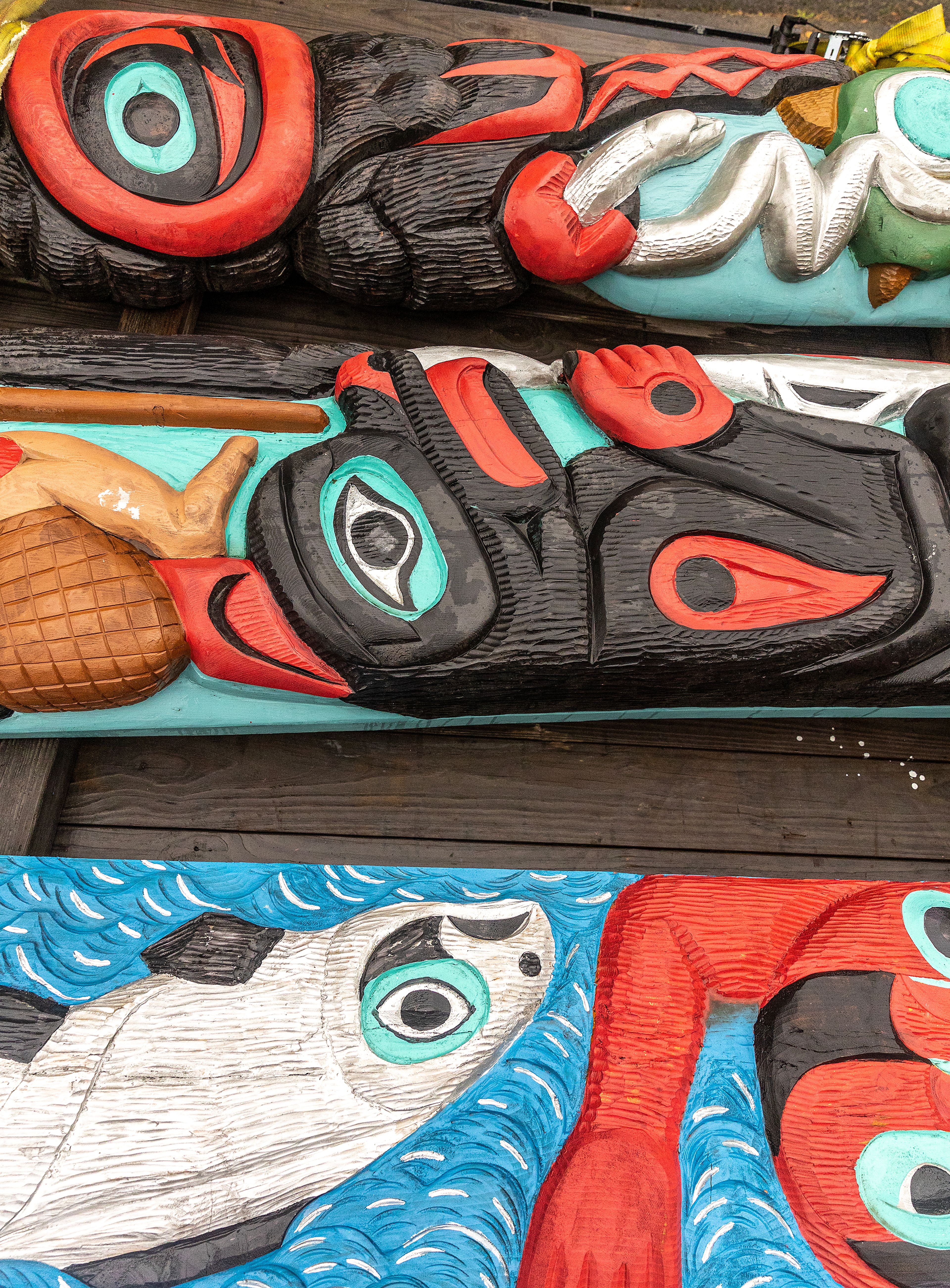 A totem pole sits on the back of a truck during a demonstration calling for breaching the dams Saturday at Hells Gate State Park in Lewiston.