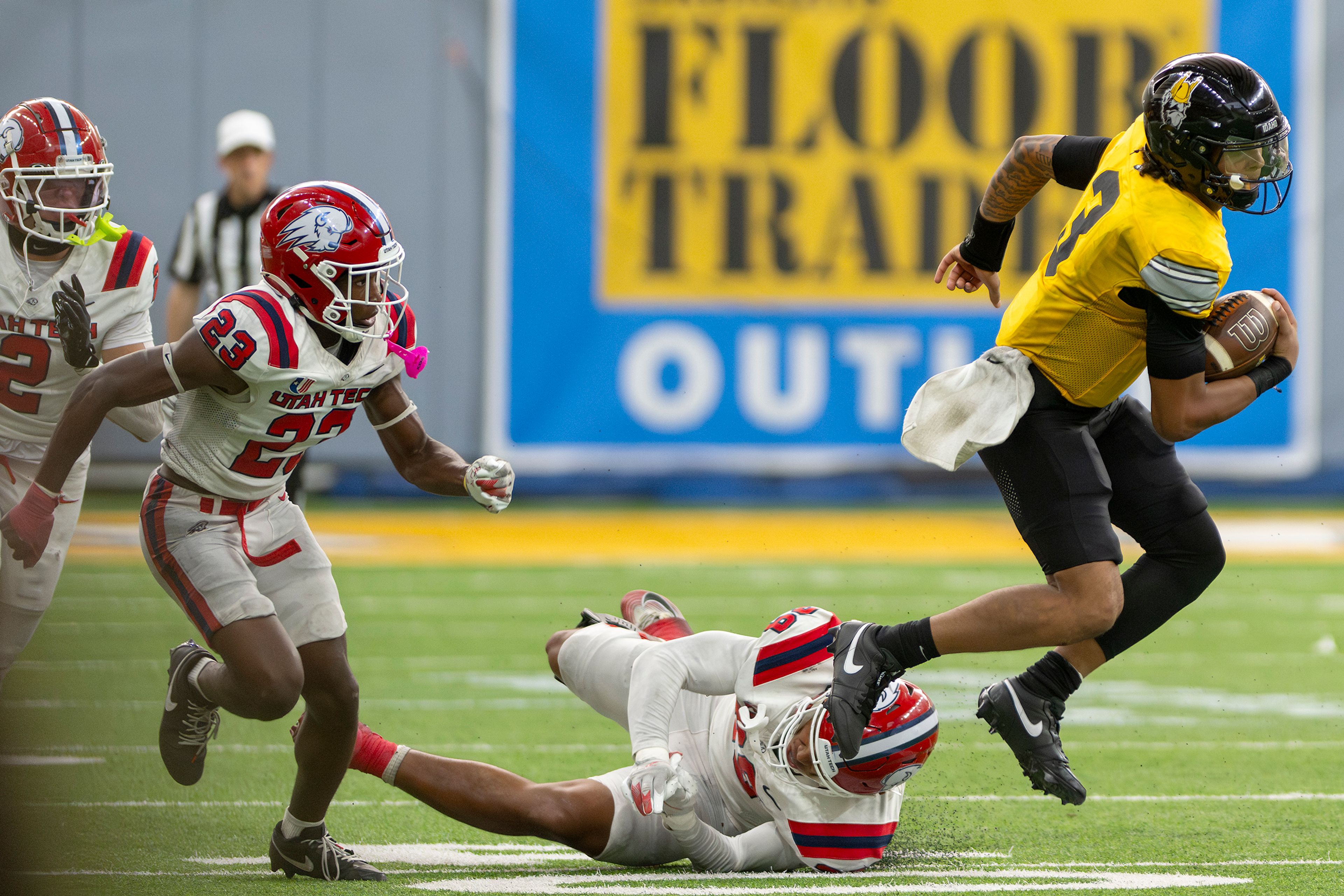 TUESDAY MORNING QUARTERBACK: Despite a strong run game, Vandals looked one-dimensional without much of an air attack