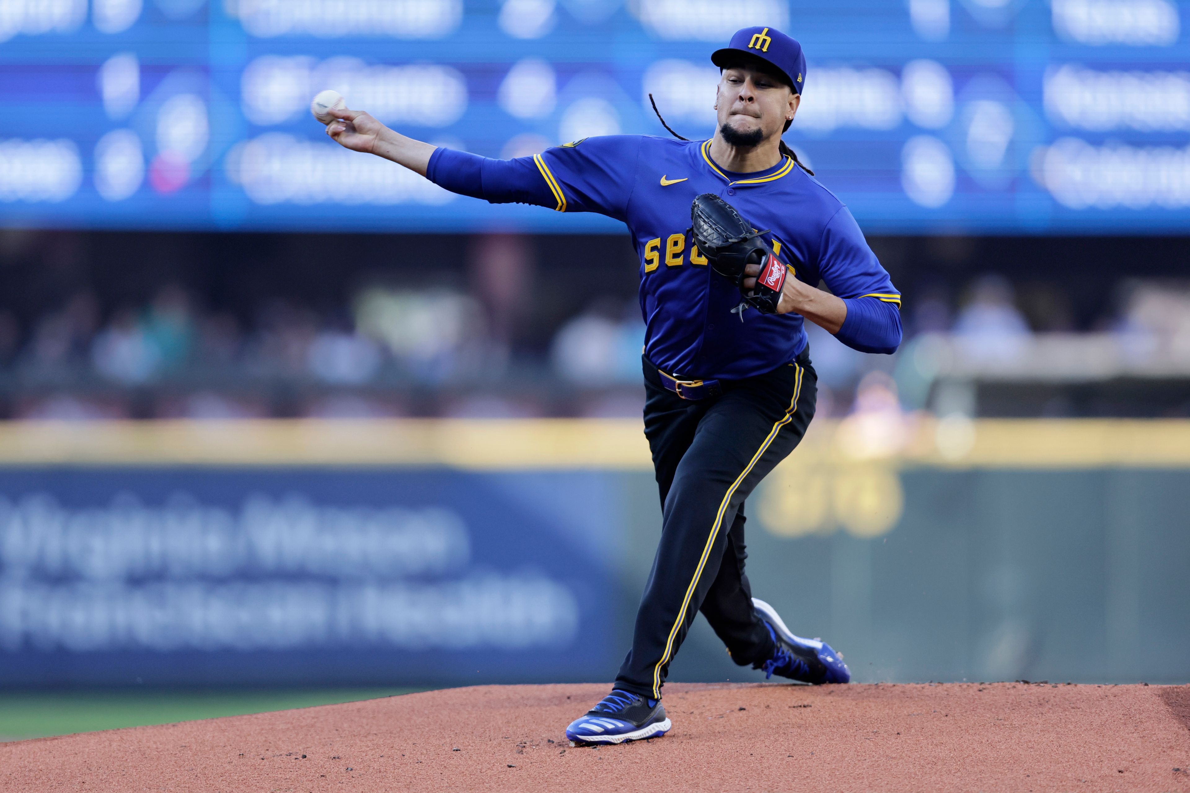 Seattle Mariners starting pitcher Luis Castillo throws against the Toronto Blue Jays during the first inning in a baseball game, Friday, July 5, 2024, in Seattle. (AP Photo/John Froschauer)