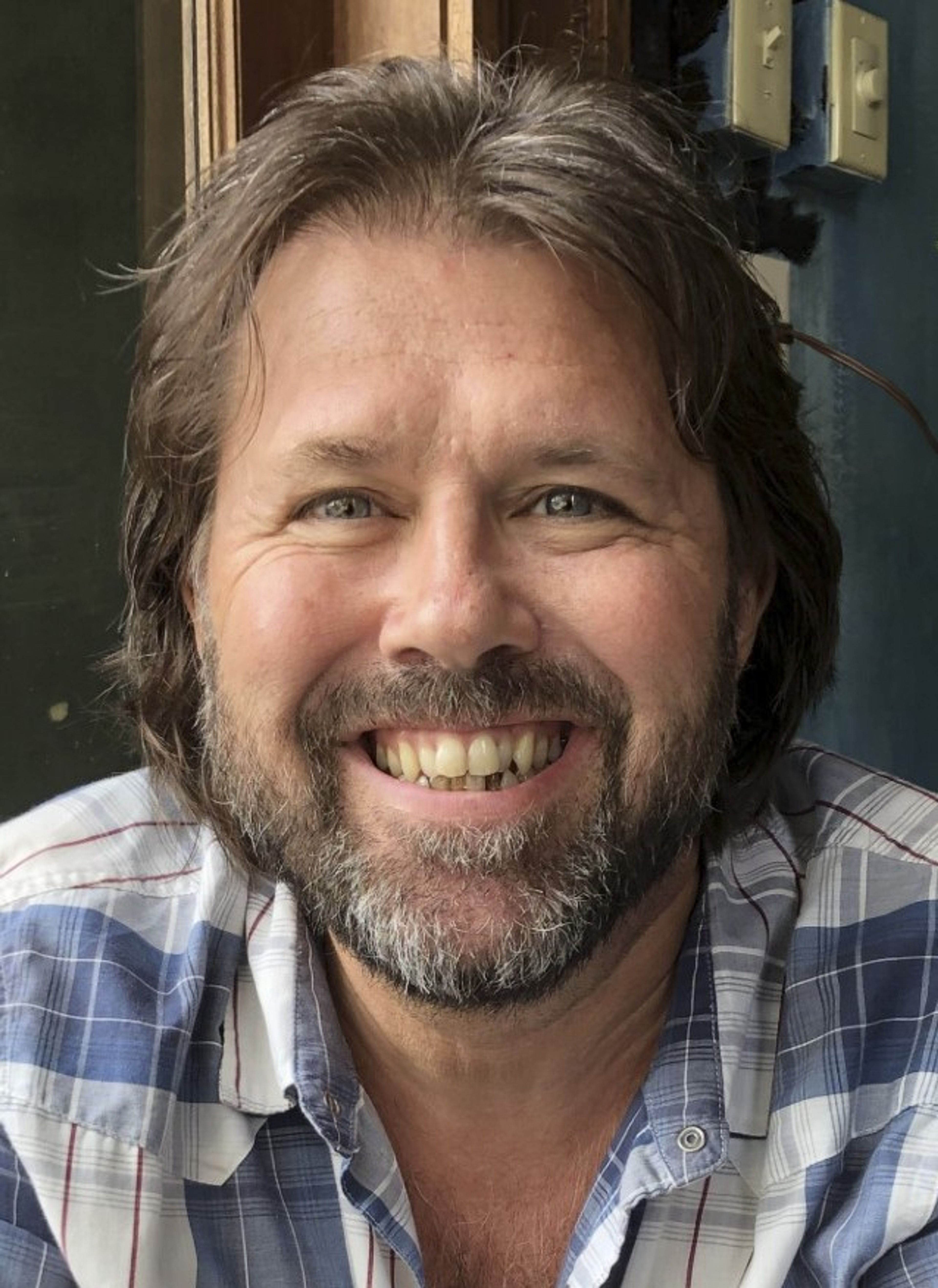 A New Year’s toast: Here’s northern lights in your eye