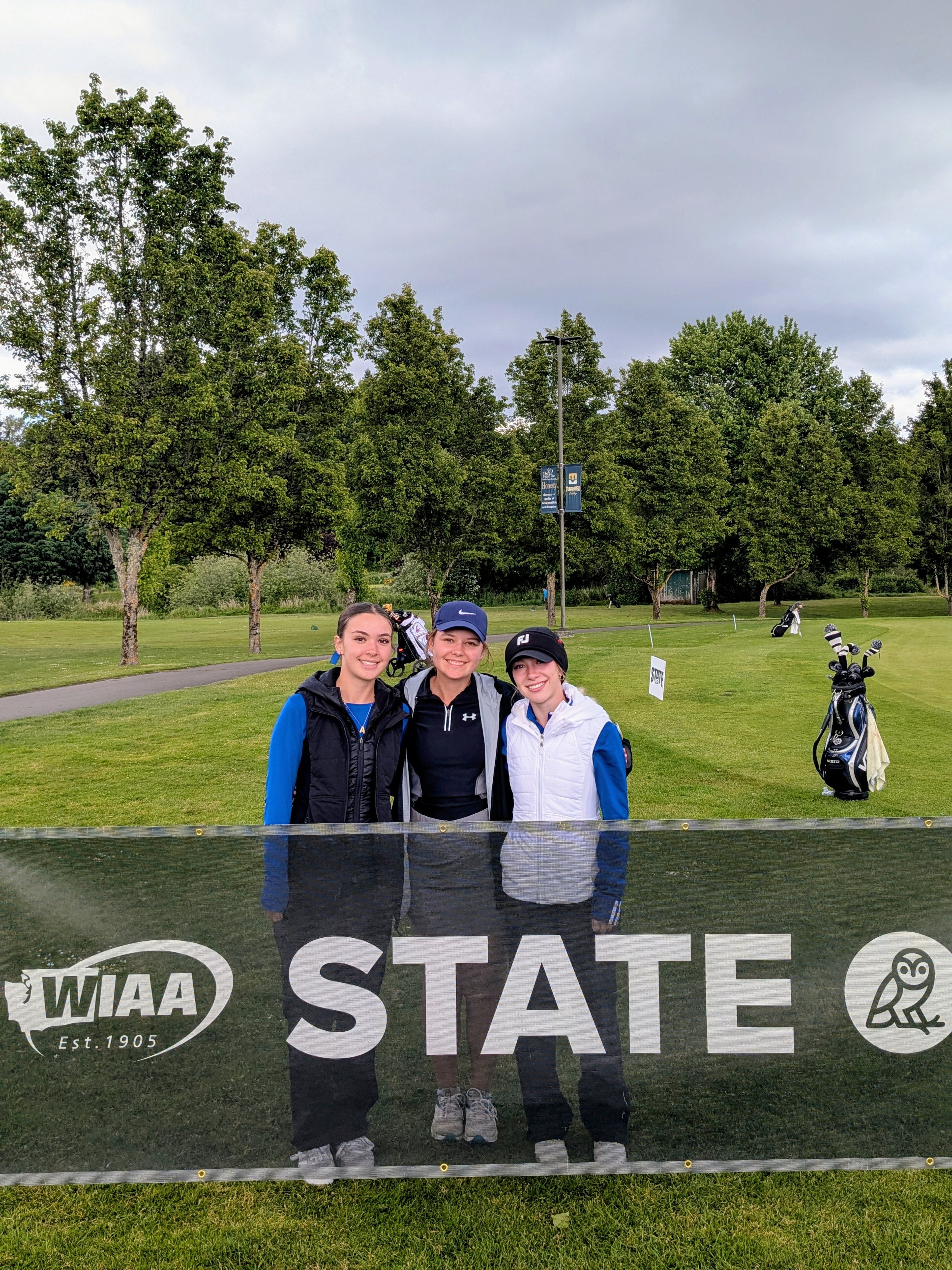 PREP ROUNDUP: 2 Greyhounds in top 5 through Day 1 of state golf tourney
