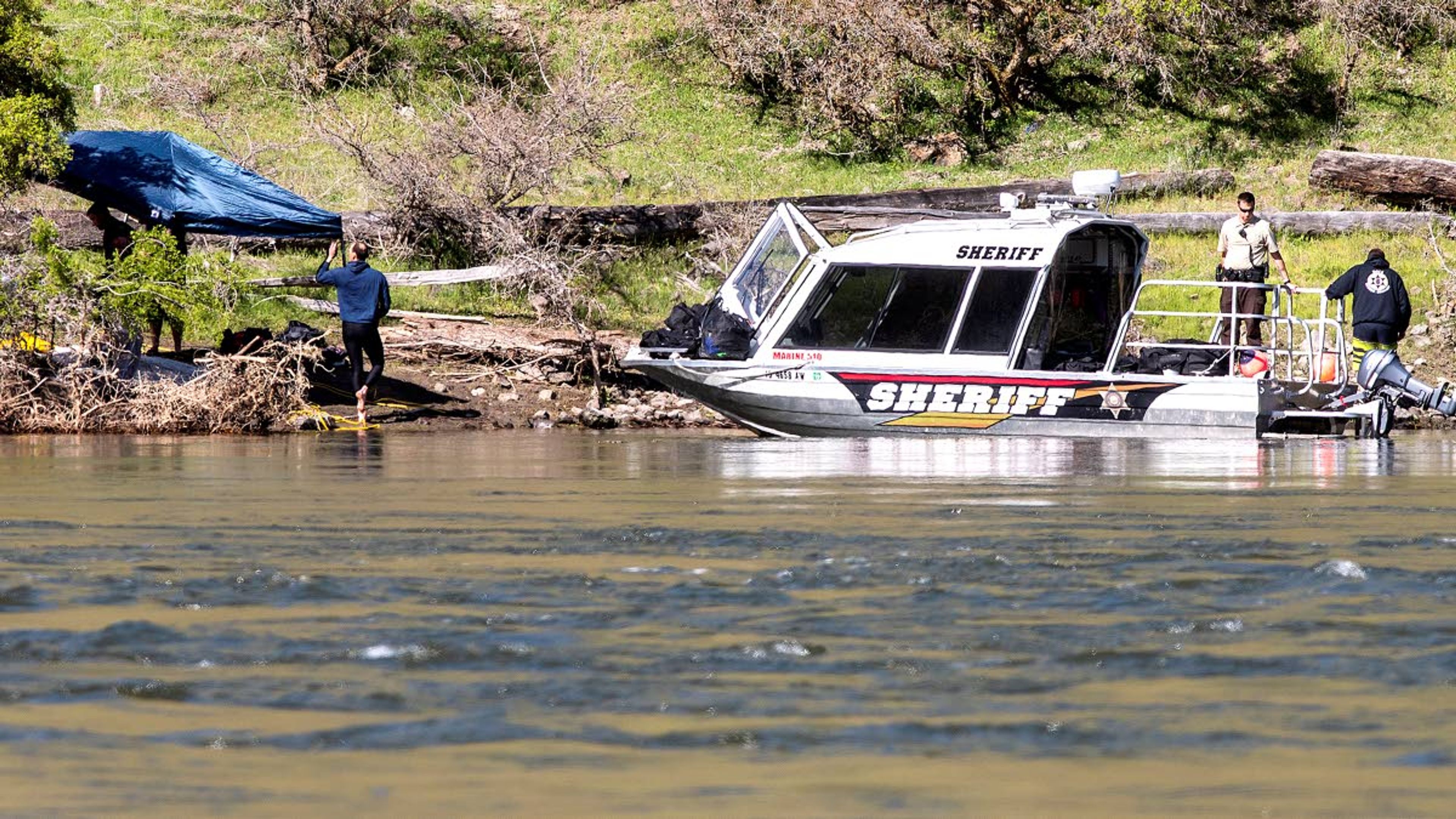 A Nez Perce County Search and Rescue volunteer reportedly found a skull and other bones Sunday along the Snake River south of Lewiston.