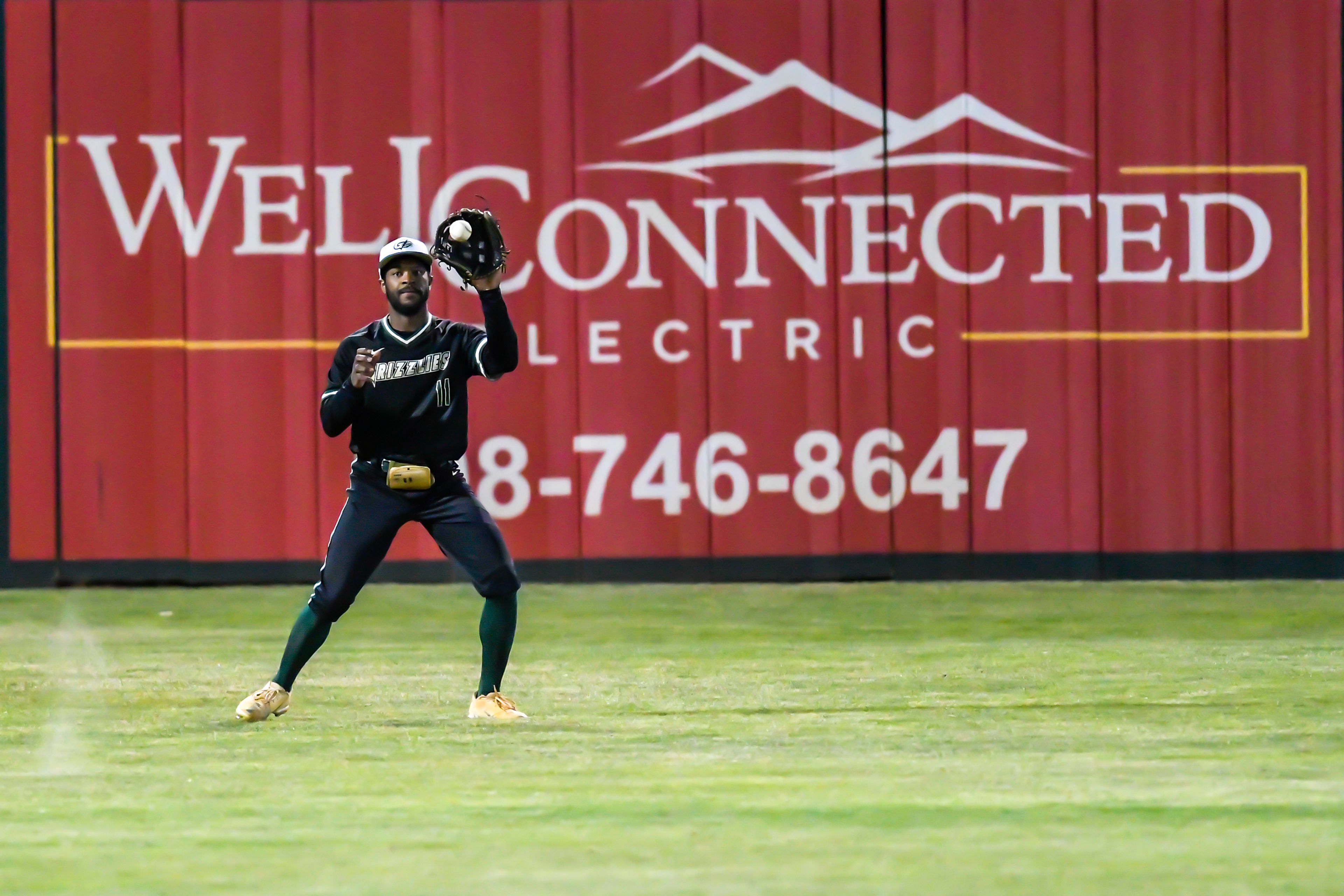 Georgia Gwinnett left fielder Joe Quelch makes a catch against Tennessee Wesleyan in Game 12 of the NAIA World Series at Harris Field Monday in Lewiston.