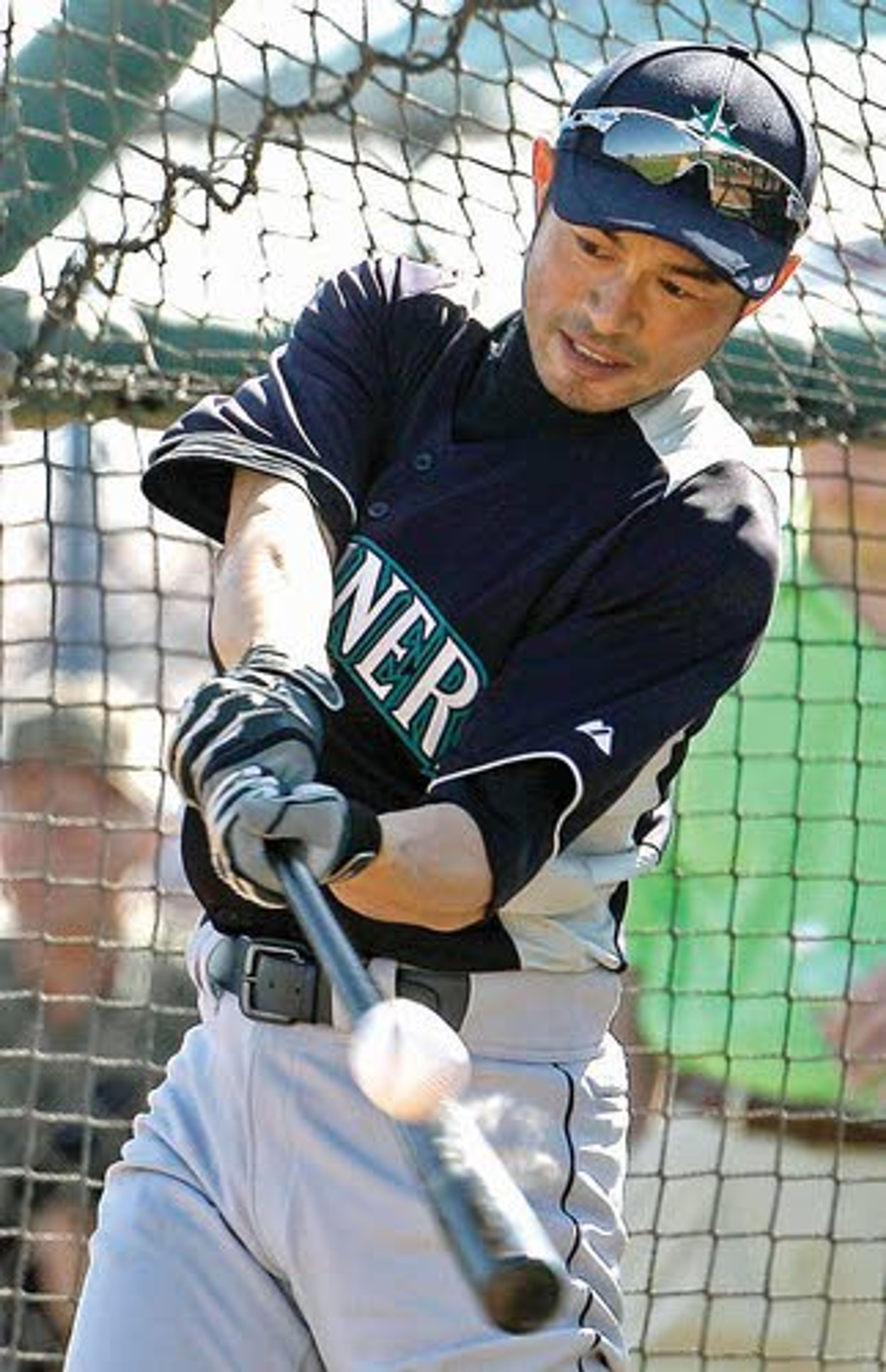 The M’s are planning to bat Ichiro Suzuki in the No. 3 spot this
season.