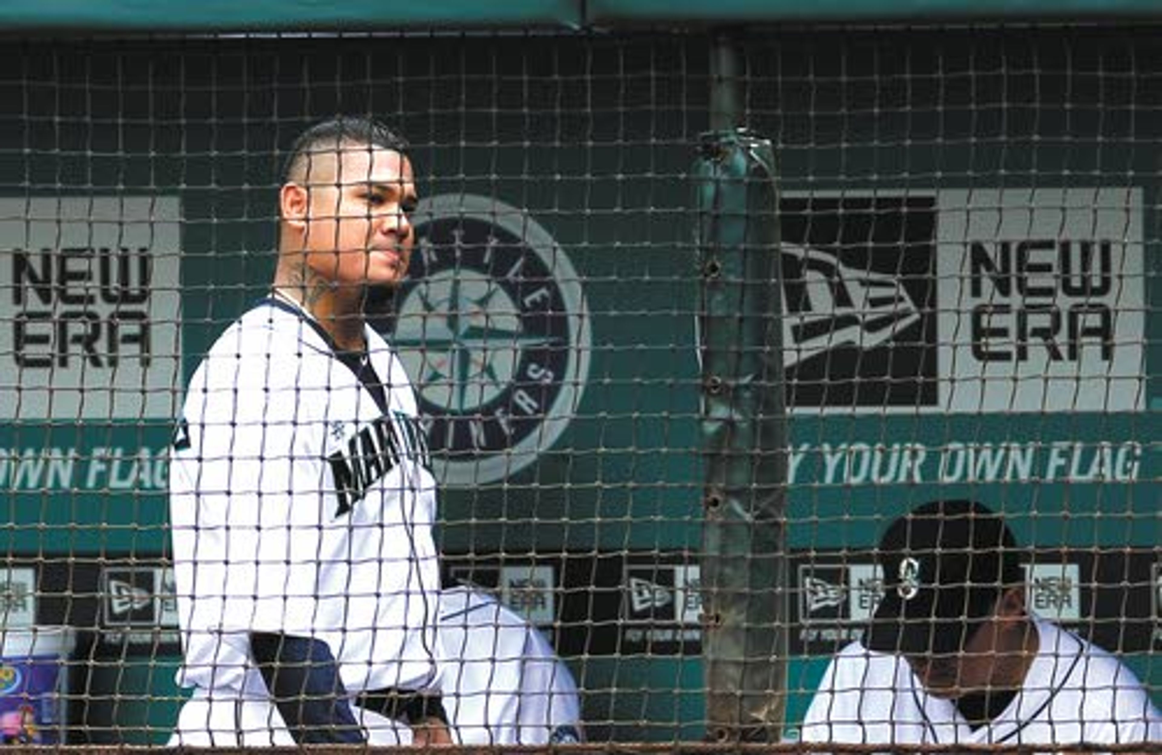 AROUND THE MAJORS Felix rocked as M's drop 6th straight at home