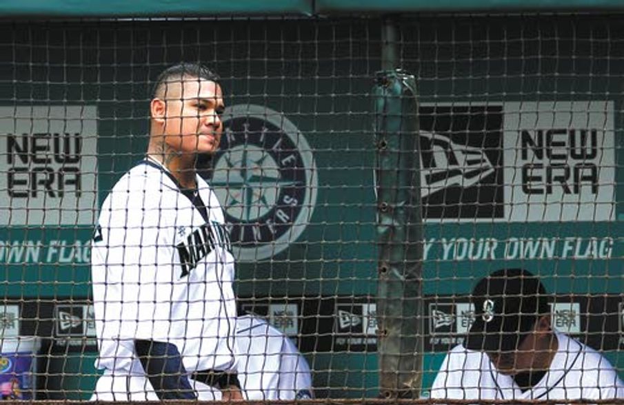 AROUND THE MAJORS Felix rocked as M's drop 6th straight at home