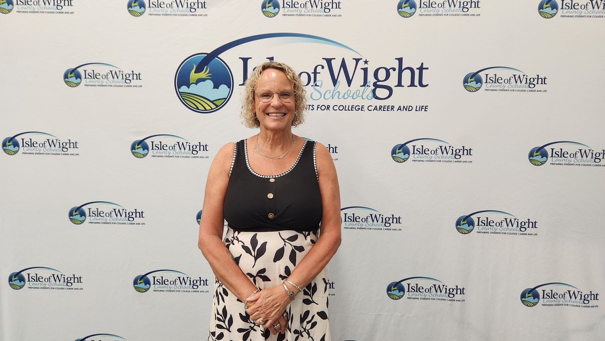 IW School Board appoints Stella Bradshaw to District 5 seat