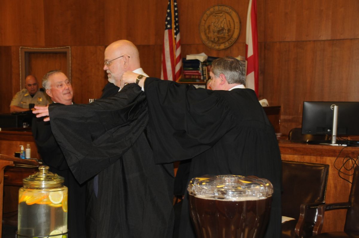Wade Hartley sworn in as Escambia County circuit judge for 2...