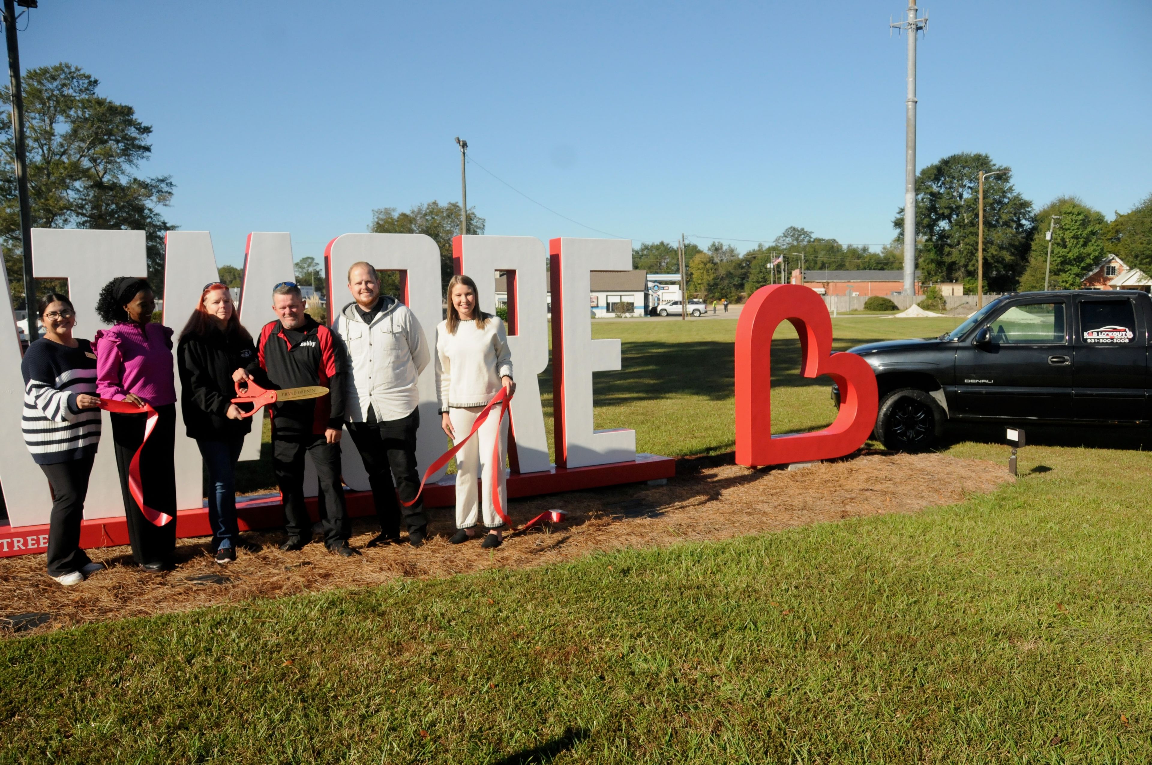 K&B Lockout Service celebrates ribbon cutting Oct. 31