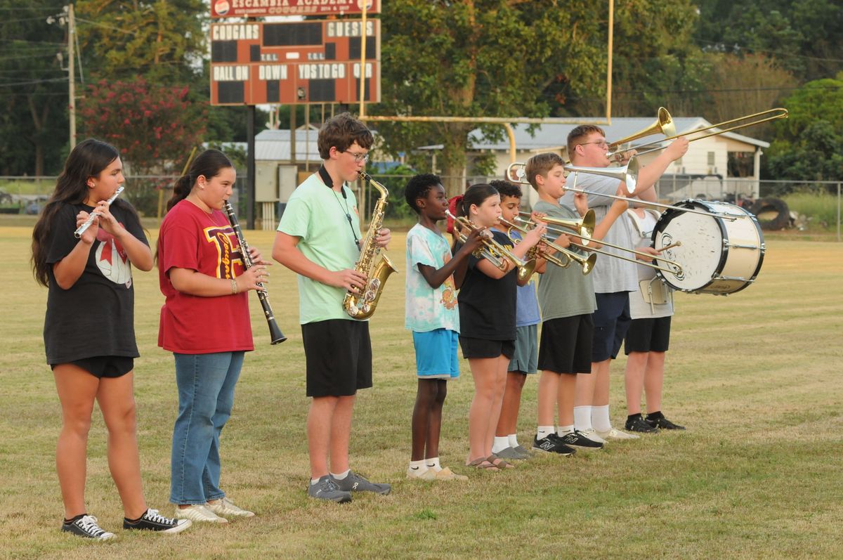 EA celebrates JV, varsity athletes during Meet the Cougars event Friday night