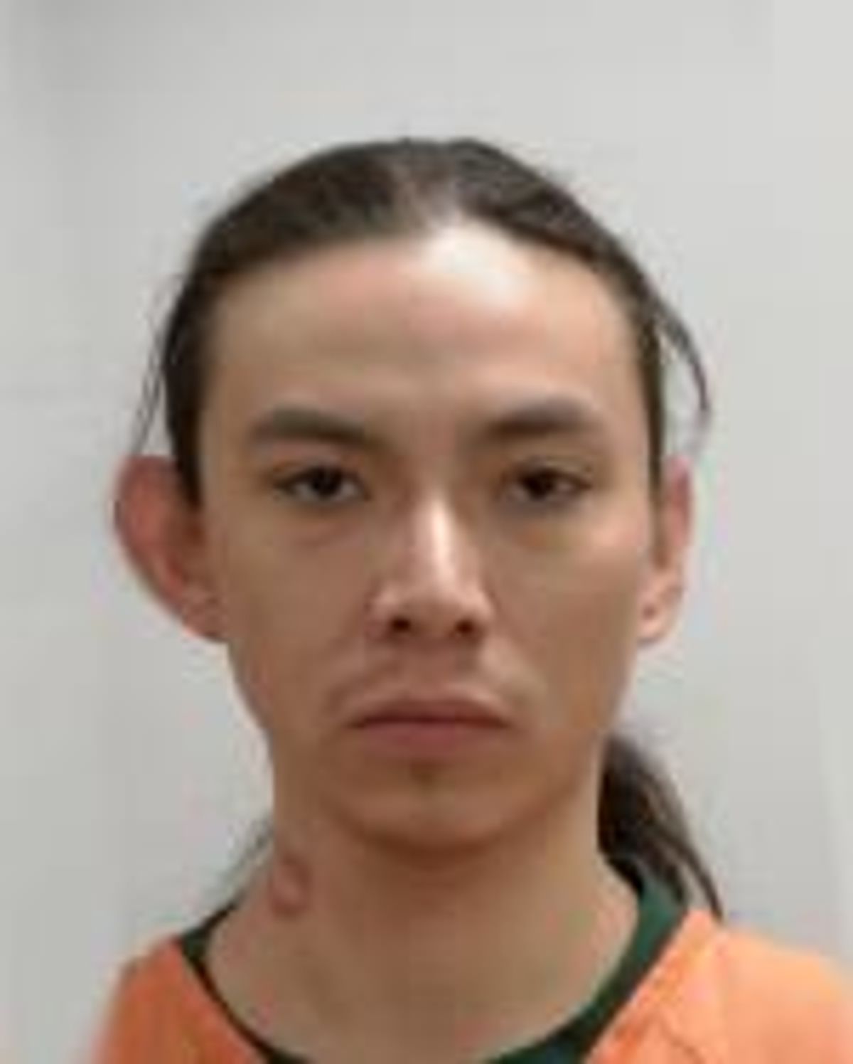 Man pleads not guilty to kicking deputy in the face