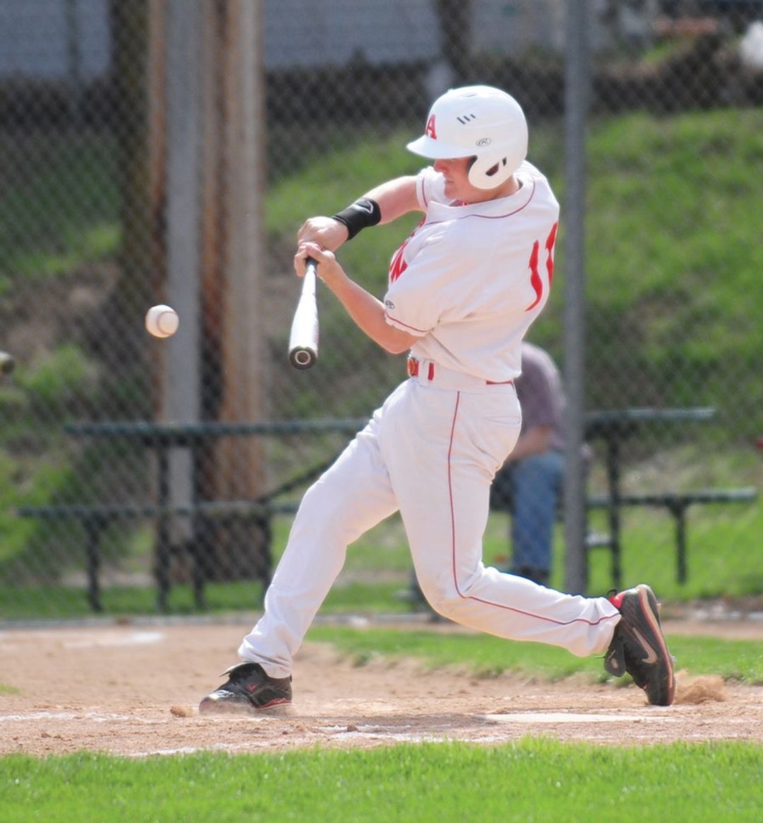 Packer baseball team edged out by Tigers in eight innings