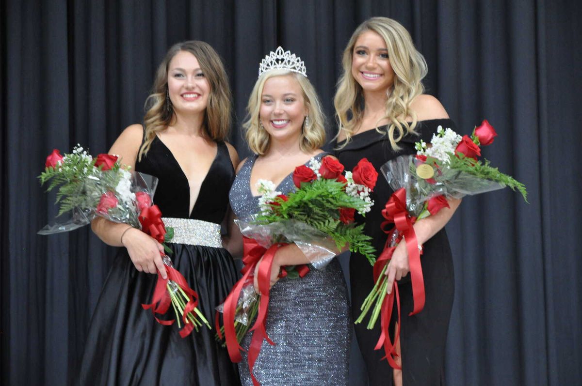 Dexter High School Crowns Miss DHS