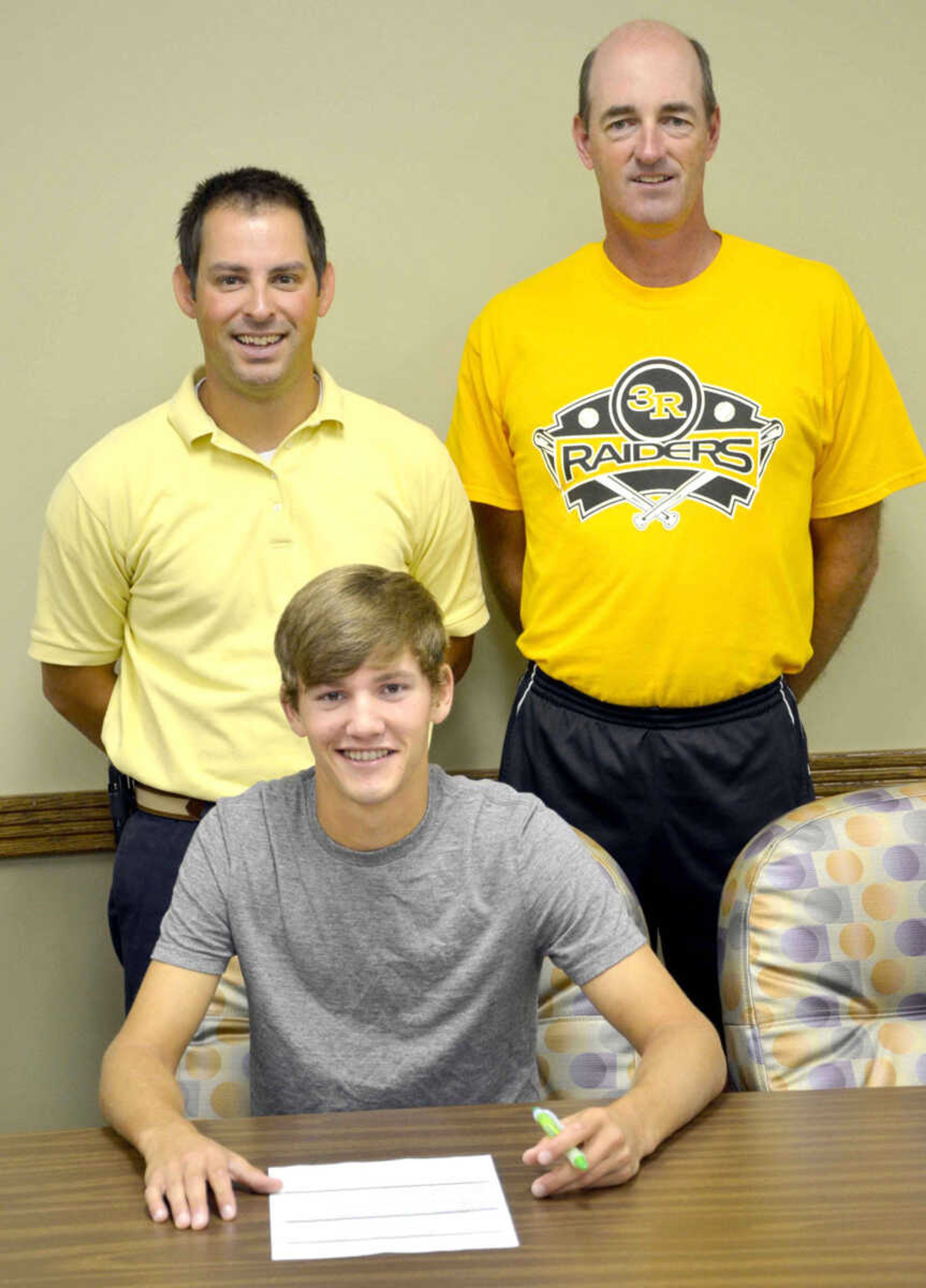 Fox signs to play baseball at Three Rivers