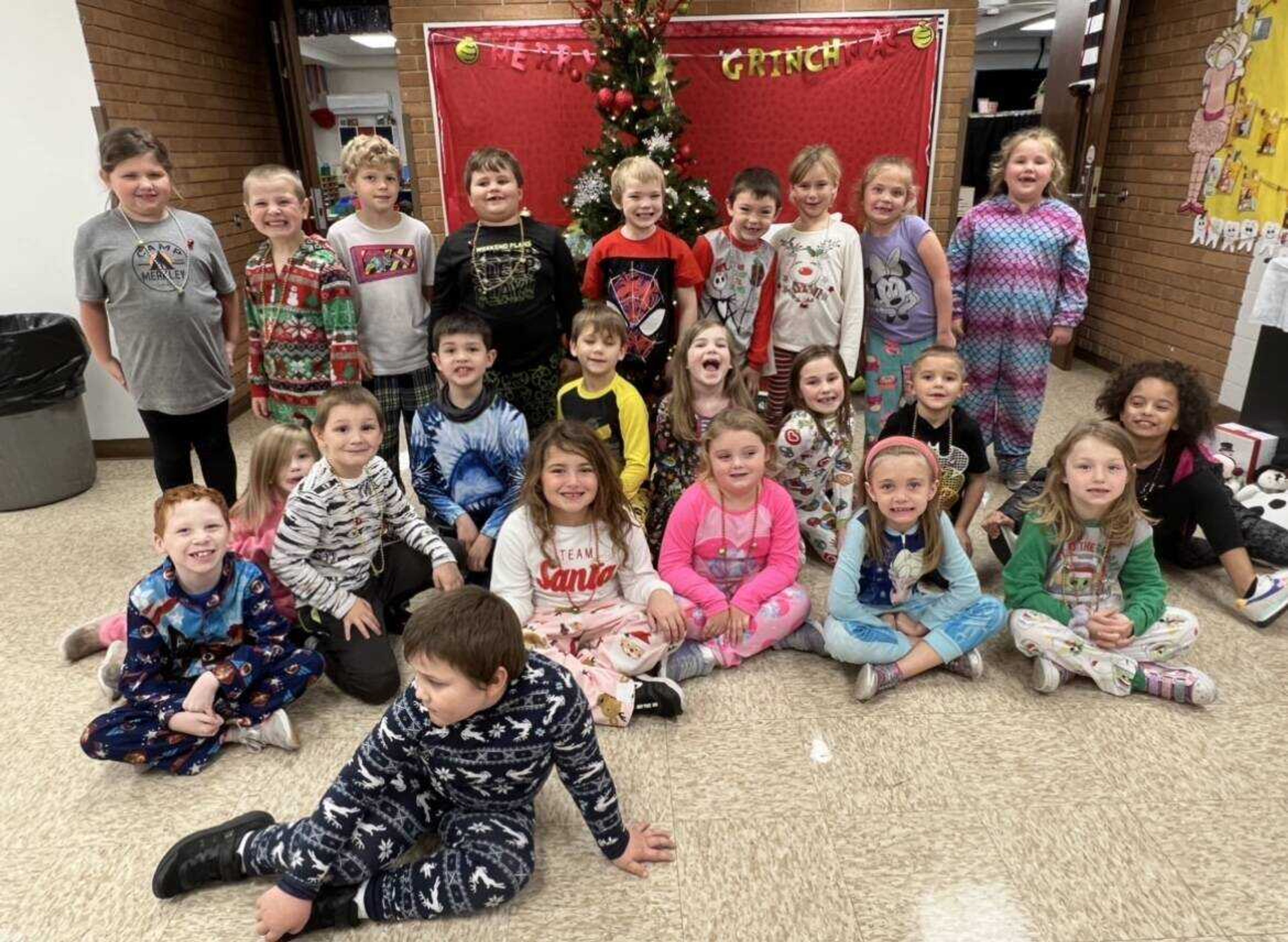 The second grade winners were the classroom of Melanie Keena. Pictured 
in front is Ellie Williams and Sawyer Mayberry. Middle Row: Myles 
McFarlen, Zoie Childers, Sandee Baney, Wesley Haynes-Gurney and Lillian 
Mayer. Back Row: Autaum Fees, Chloe Harris, JT Marron, Kallen Glaus, 
Lillian Brockway, Brock Miller, Mattie Wheeler and Melanie Keena.. Not pictured: McKenna Shaffer, Dakota Galloway, Liam Shaffer and Colby Hemby.