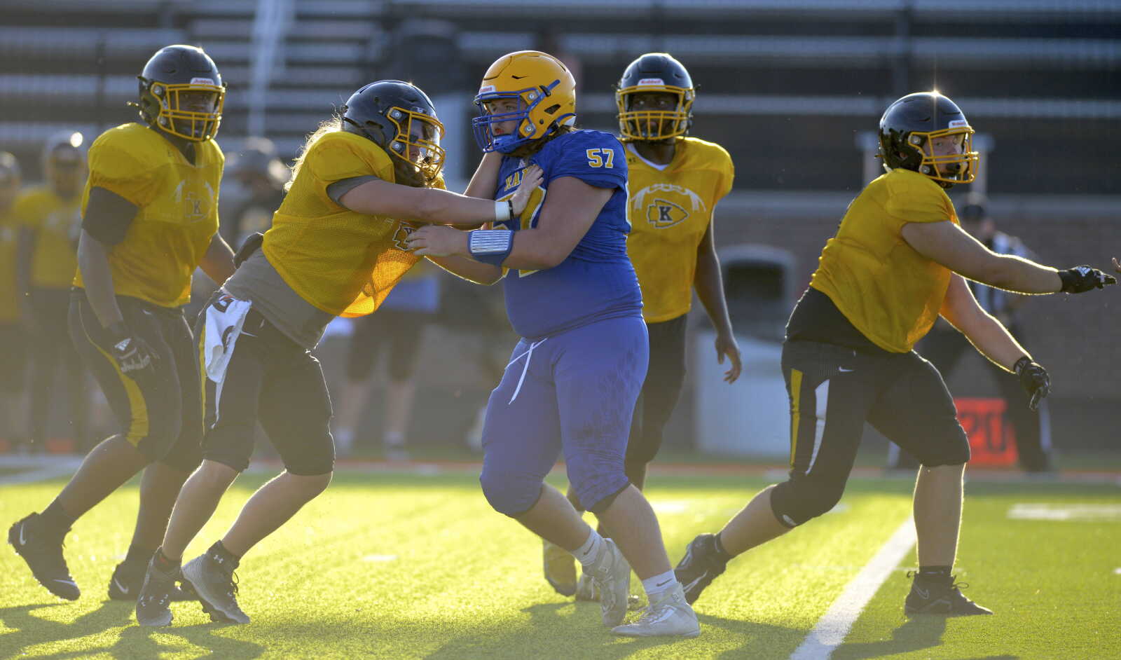 High school football prepares for heat, Hayti