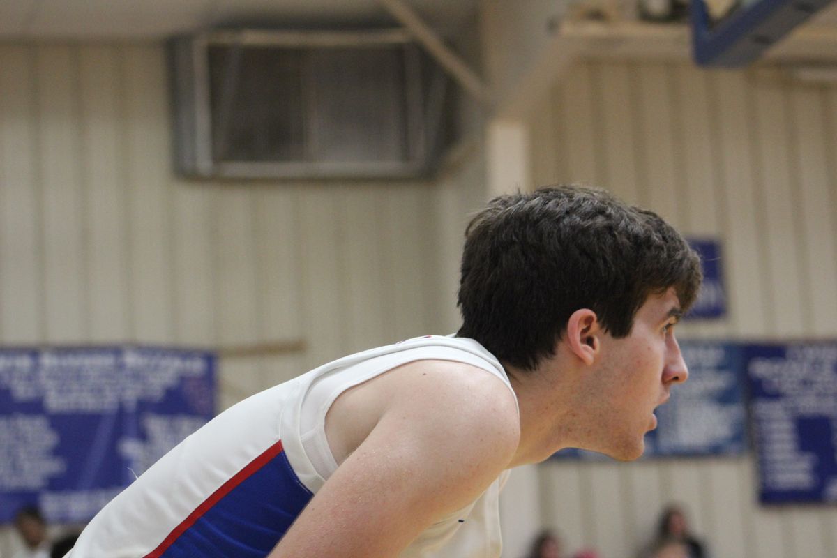 Twin Rivers boys knock off Saxony Lutheran on the road