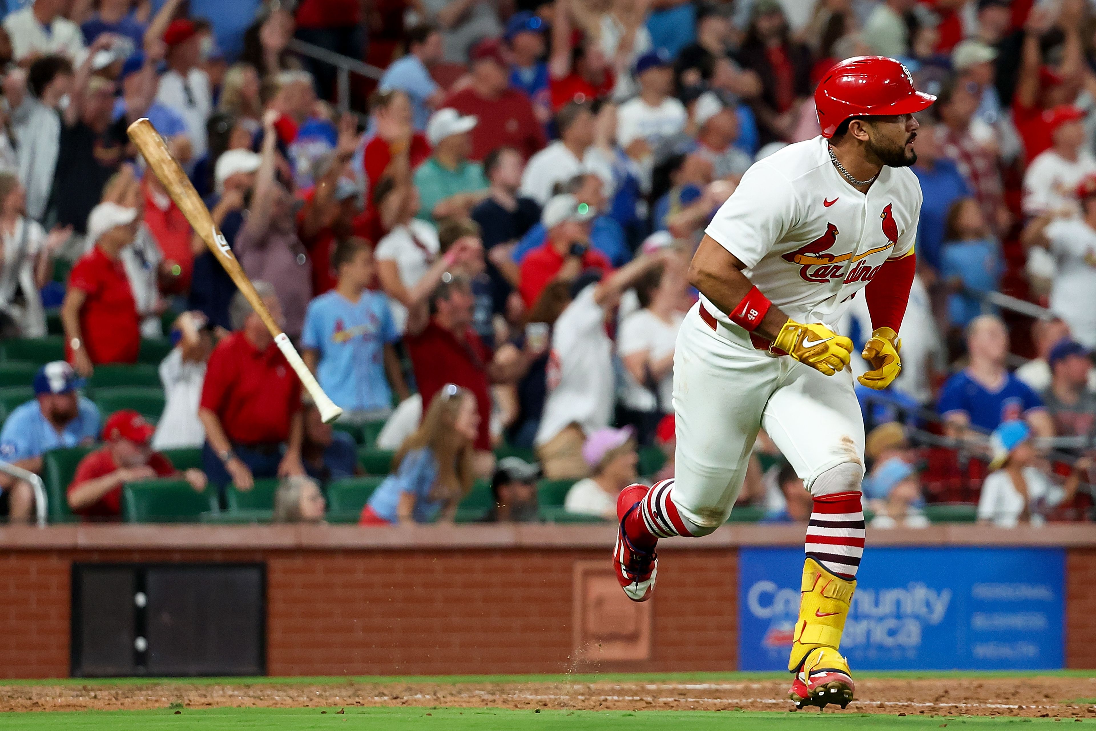 Herrera doubles as Cardinals rally to beat Cubs 3-2 in 10 in...