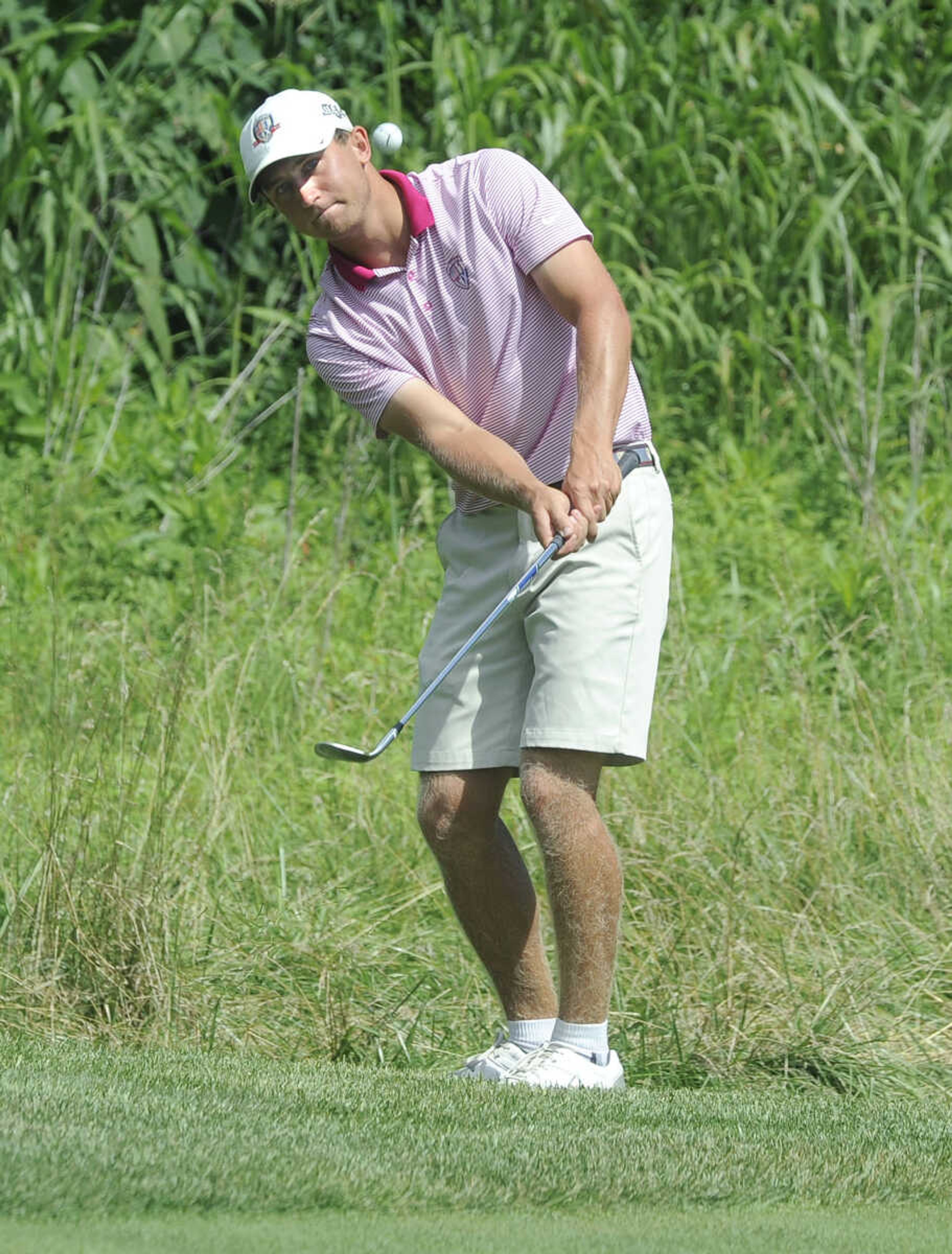 FRED LYNCH ~ flynch@semissourian.com
Travis Simmons of Cape Girardeau chips onto the second green Friday, June 22, 2018 during the Round of 32 in the Missouri Amateur Championship at Dalhousie Golf Club.