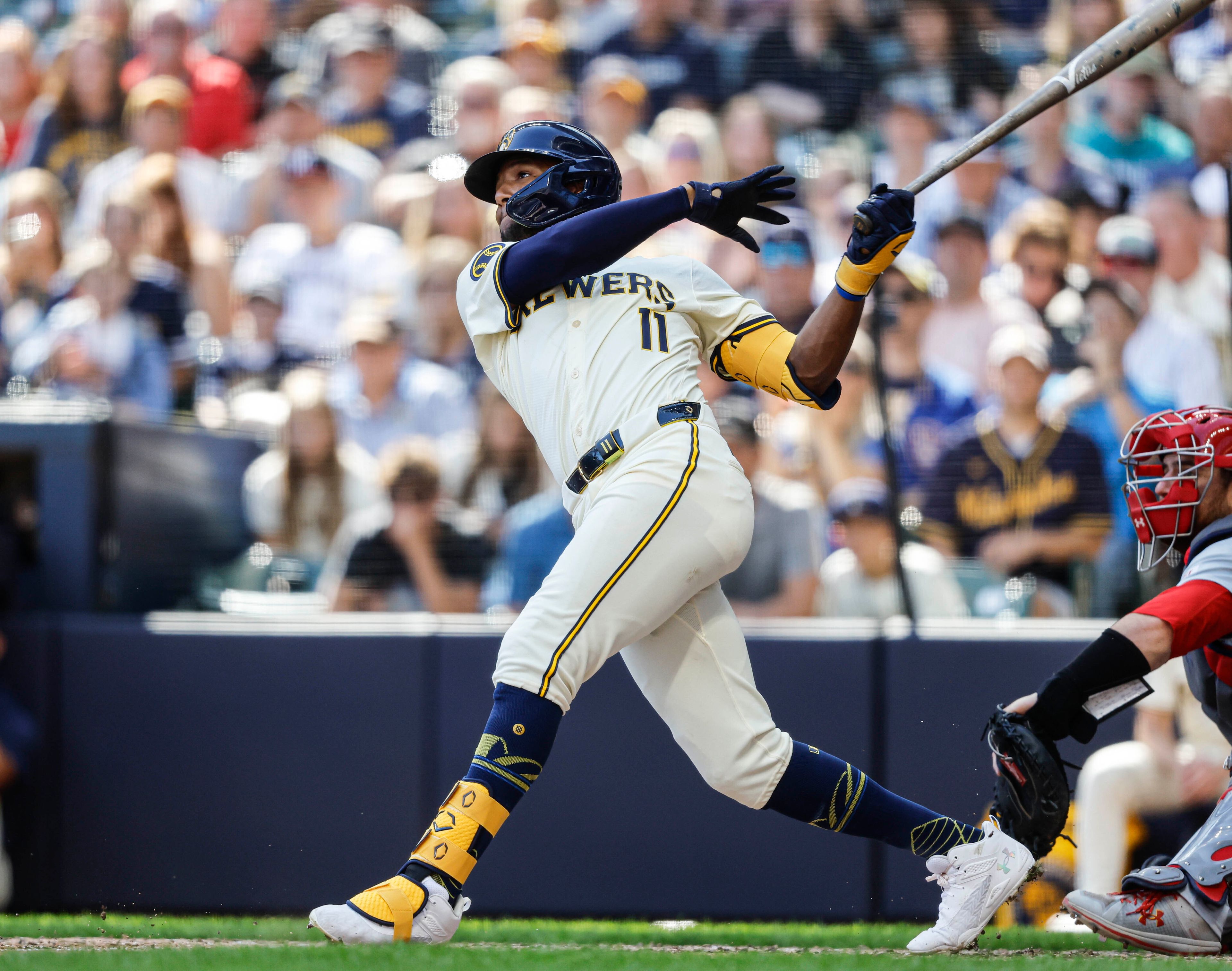 Milwaukee Brewers' Jackson Chourio hits a grand slam home run against the St. Louis Cardinals during the sixth inning of a baseball game Monday, Sept. 2, 2024, in Milwaukee. (AP Photo/Jeffrey Phelps)