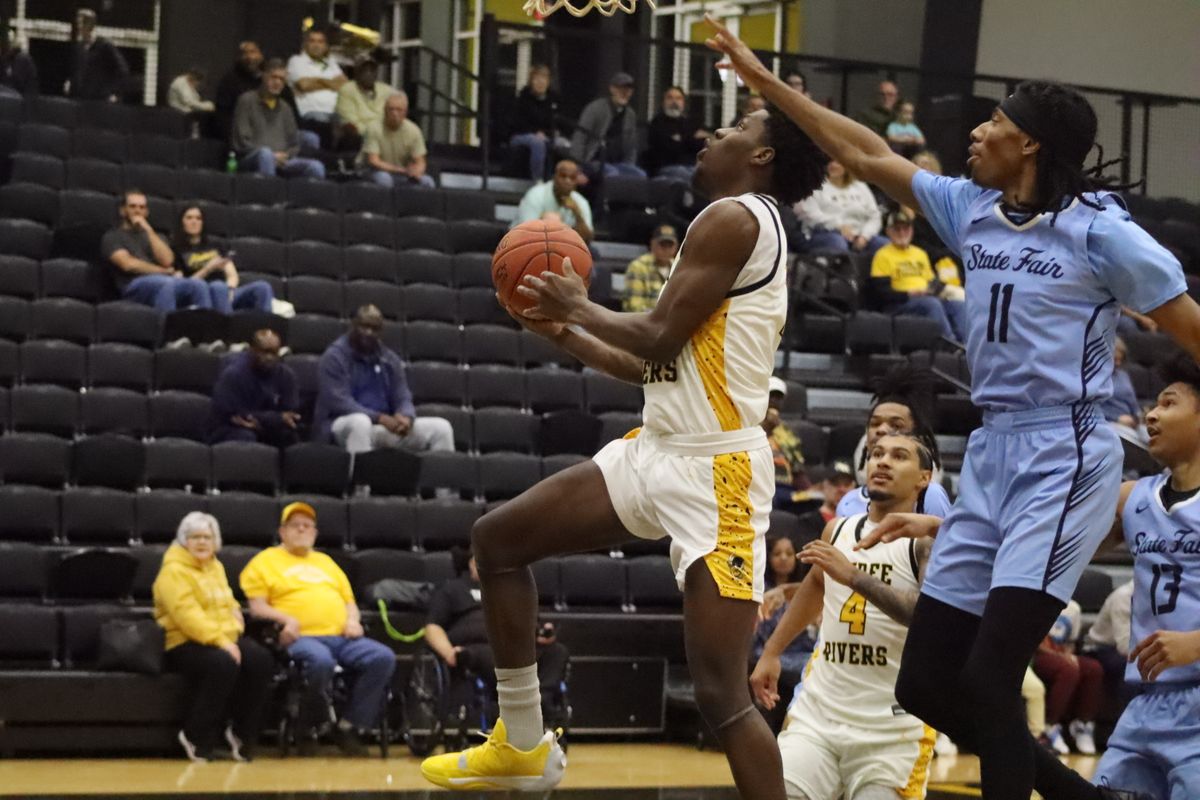 Three Rivers men get by stingy State Fair, earn region final...