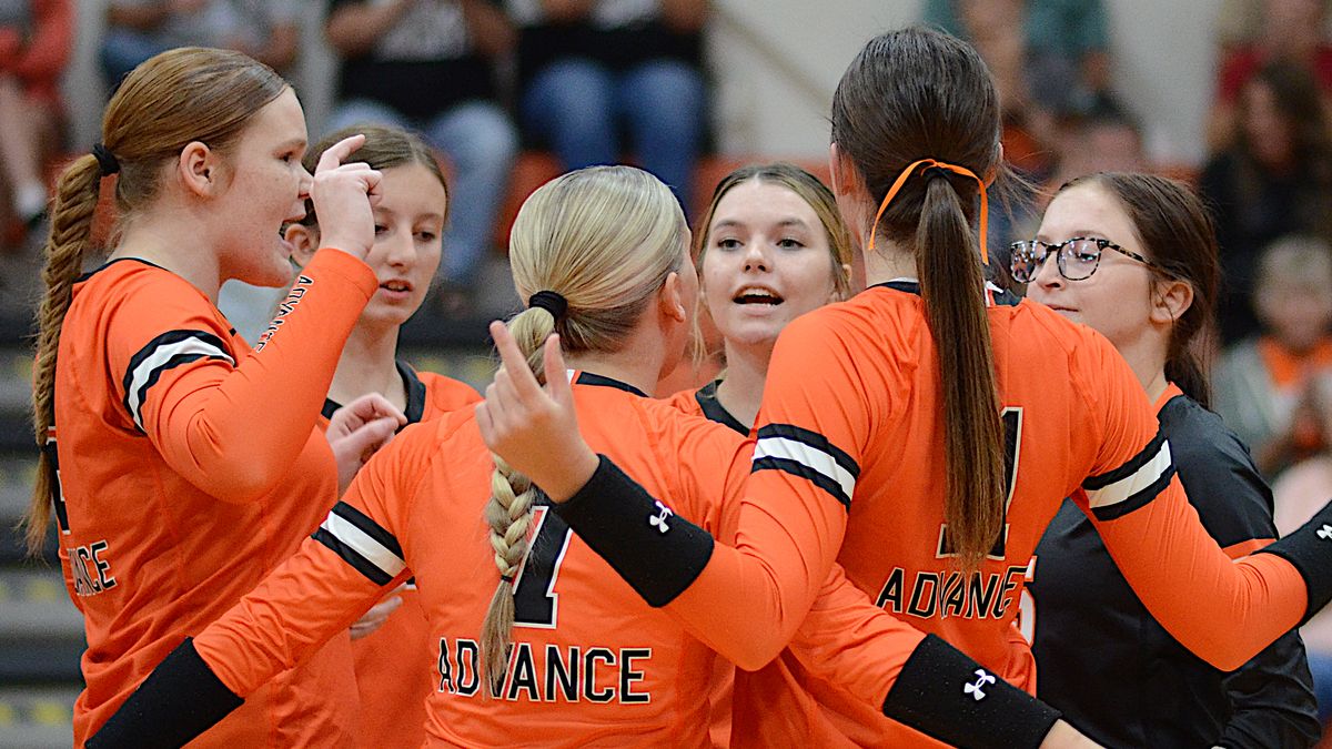 Lady Hornets hold off Bernie in SCAA action