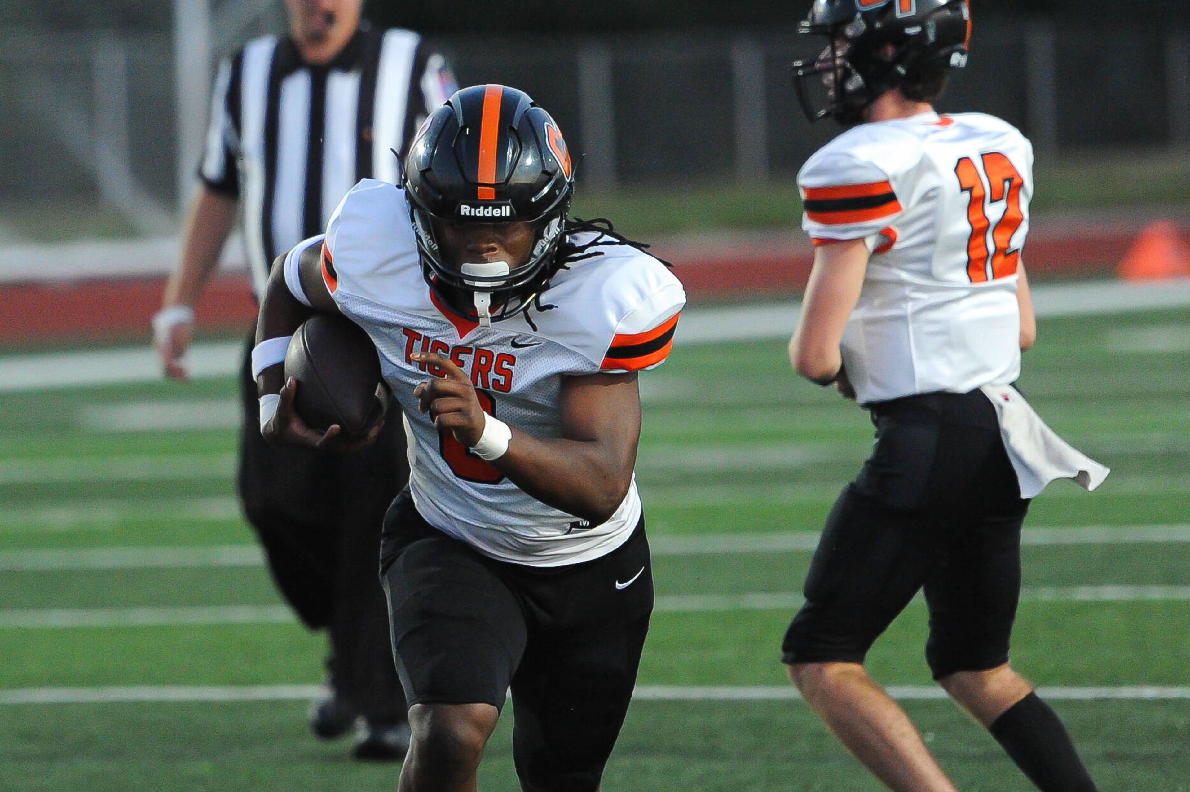 Cape Central's KeyShawn Boyd sprints for the goal line during a Friday, September 6, 2024 game between the St. Charles West Warriors and the Cape Central Tigers at St. Charles West High School in St. Charles, Mo. Cape Central defeated St. Charles West, 35-0.