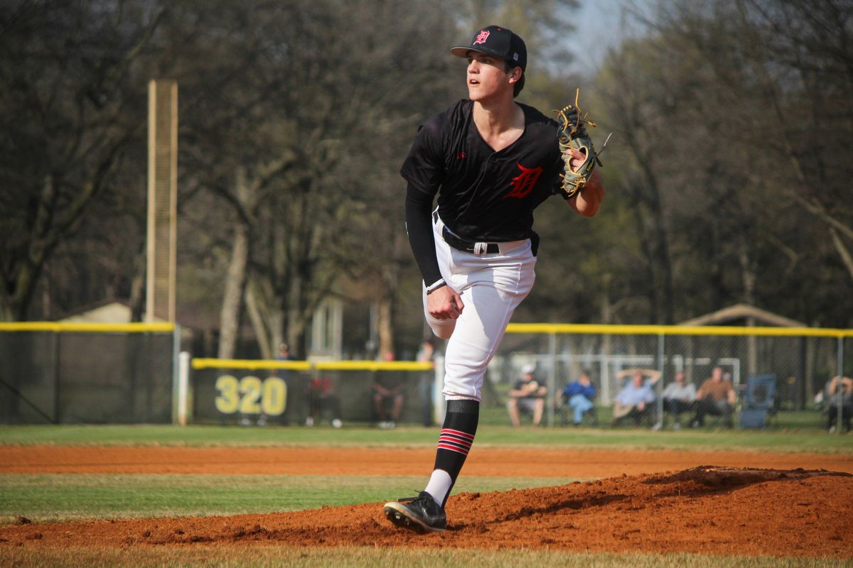 Jr Justus Shell Lovelady's 10-strikeouts leads Dexter past Kennett in distri...