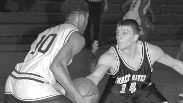 SPORTS LEGENDS Nic Wilson helped Dons, Raiders achieve postseason glory