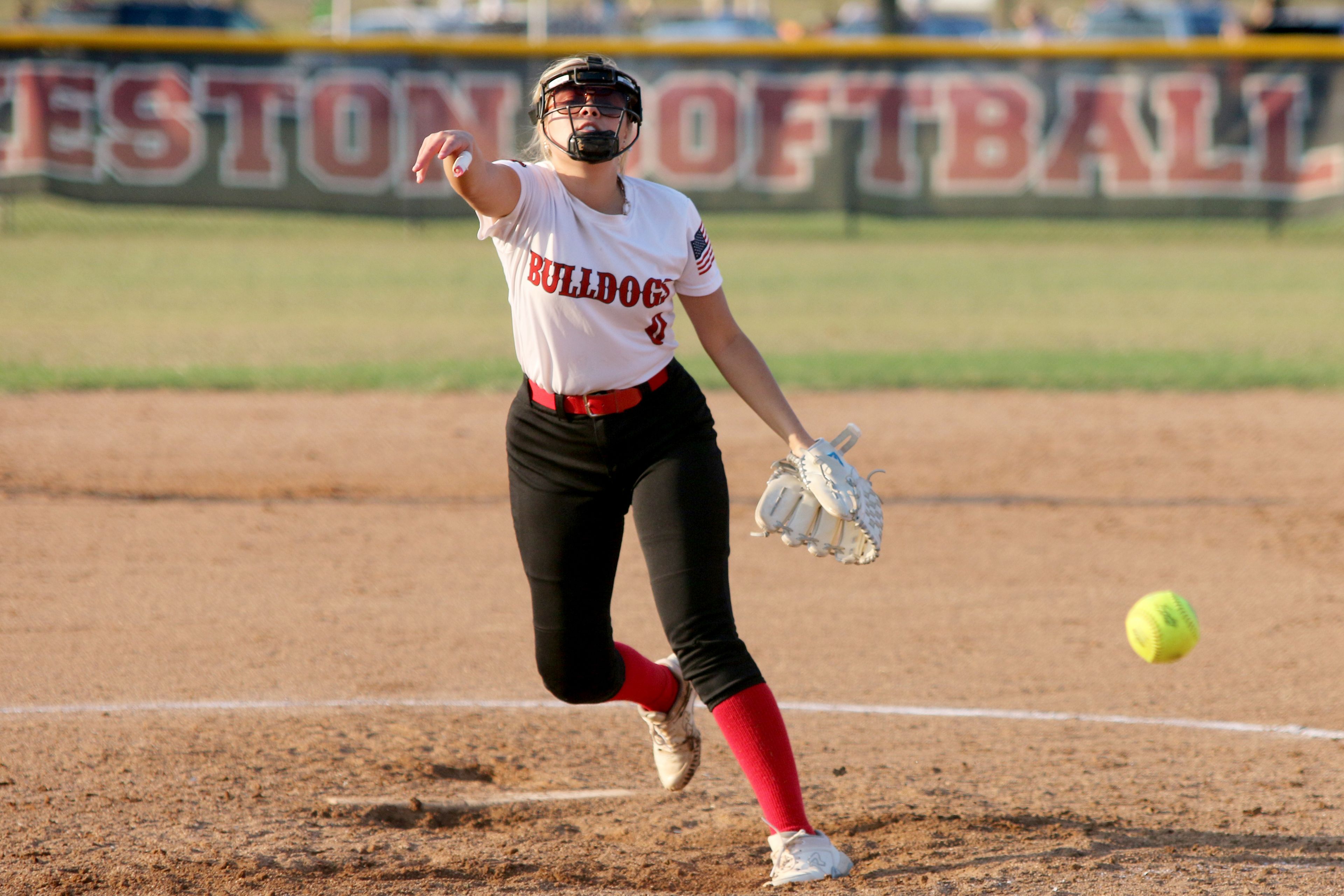 Sikeston’s Chloe Hamby (0) throws a pitch during a 9-6 loss to Cape Central on Tuesday, Sep. 17, 2024.
