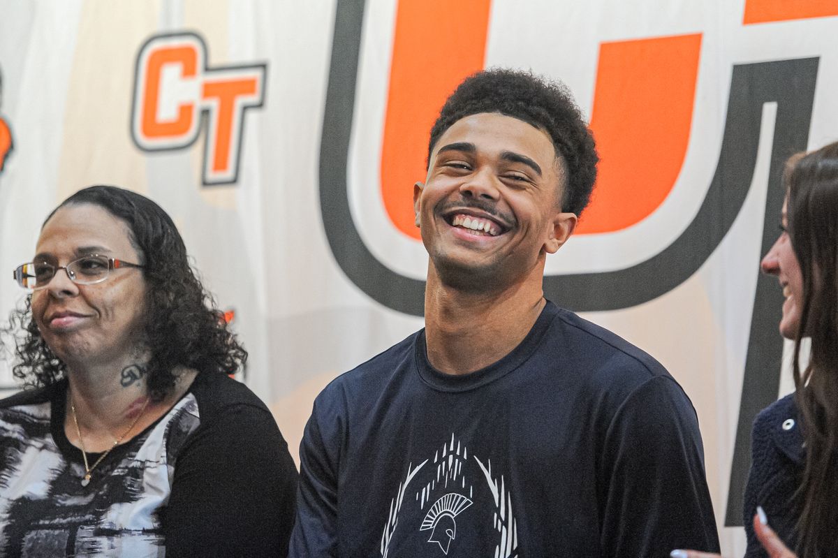 Central's Breijon Clemons signs gridiron future with Missouri Baptist