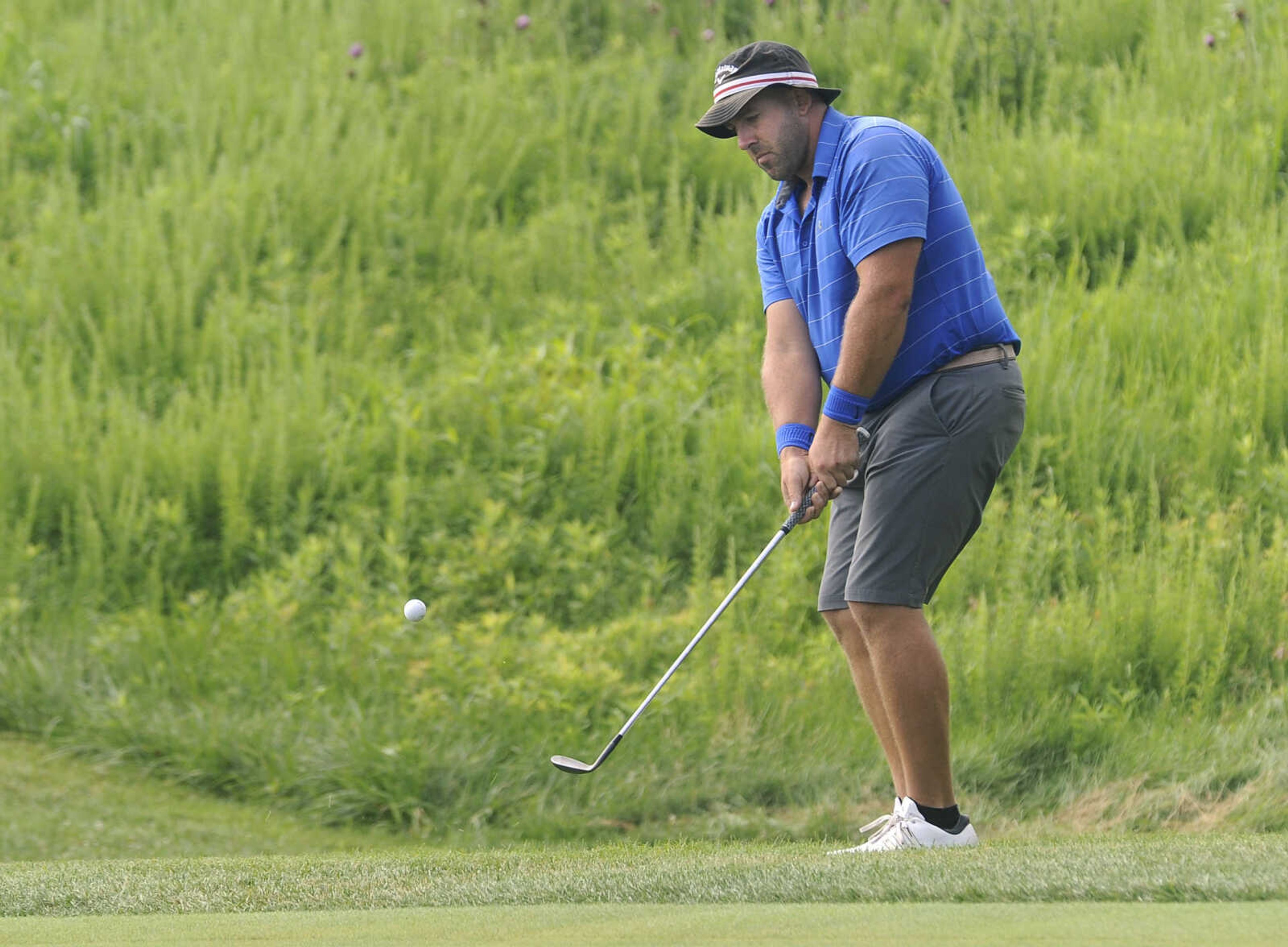 FRED LYNCH ~ flynch@semissourian.com
Drew Denton of Jackson chips onto the fifth green Friday, June 22, 2018 during the Round of 32 in the Missouri Amateur Championship at Dalhousie Golf Club.