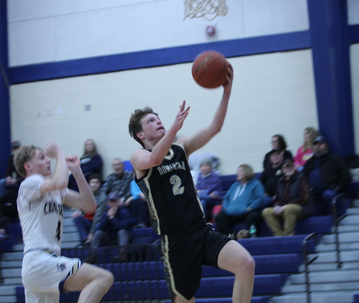 Doniphan edges Saxony Lutheran 56-53 for third straight win