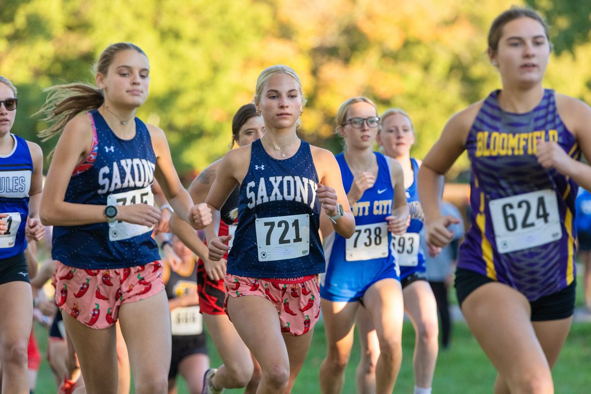Saxony girls cross country team wins Heartland Conference te...