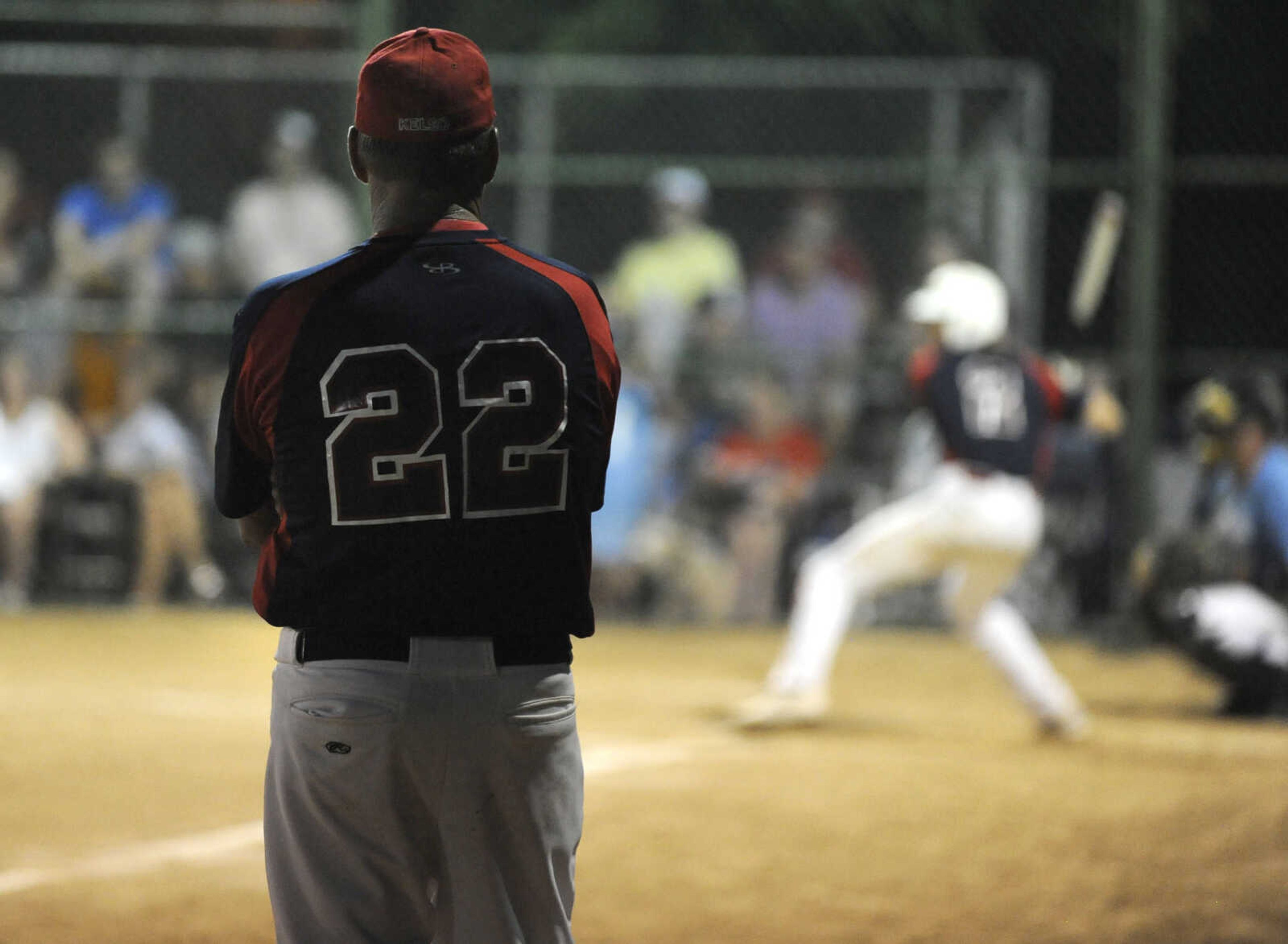 FRED LYNCH ~ flynch@semissourian.com
Kelso Fast Pitch coach Larry Eftink watches the batter face The Clubhouse pitcher during the fourth inning Friday, June 8, 2018 at the Kelso Klassic in Kelso, Missouri.