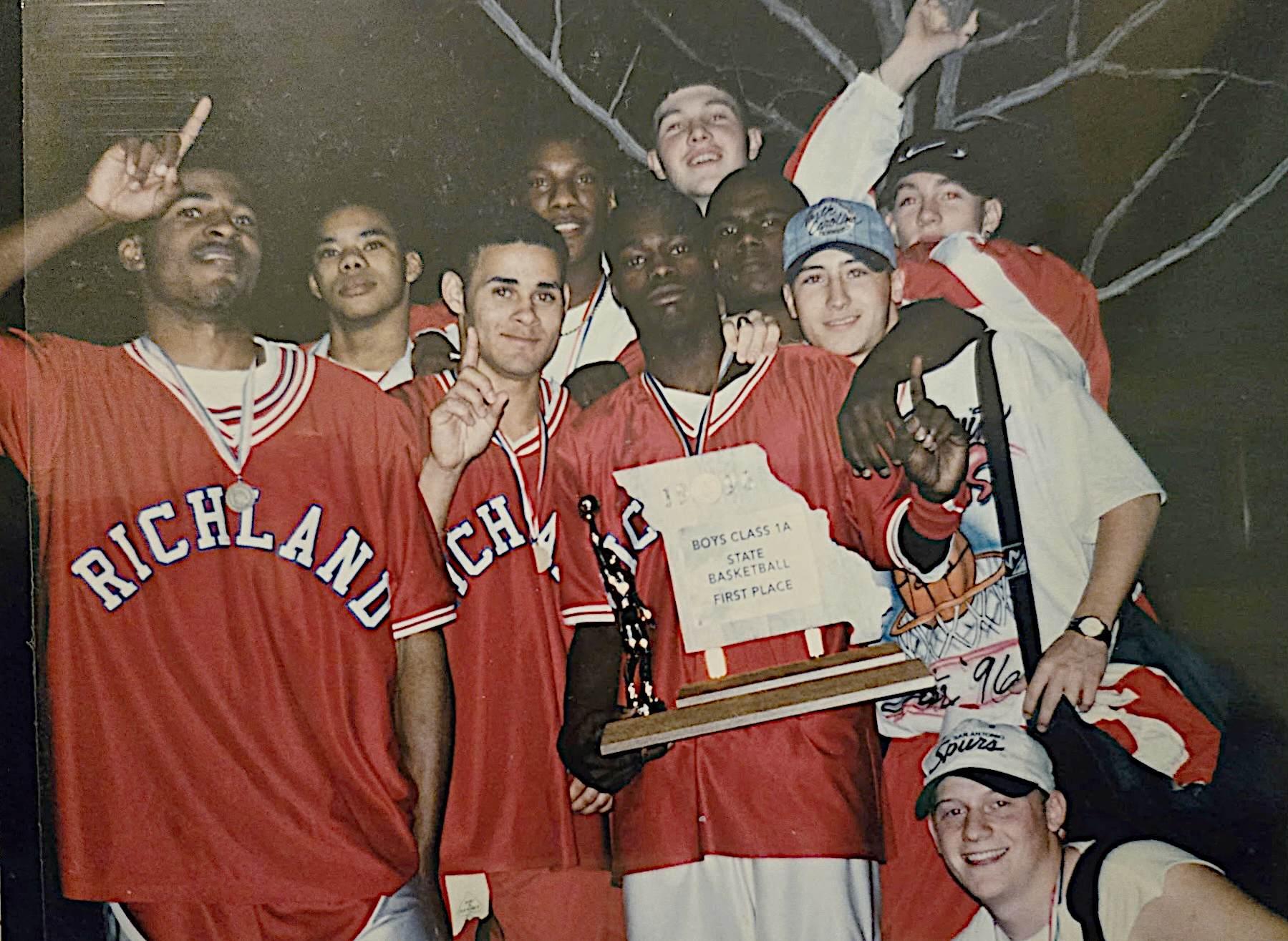 Richland basketball players reflect on 1996 state title team