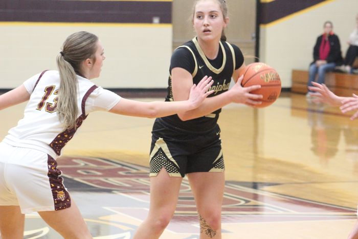 Stingy defense, hot shooting lift Doniphan Donettes past Lady Tigers 6...