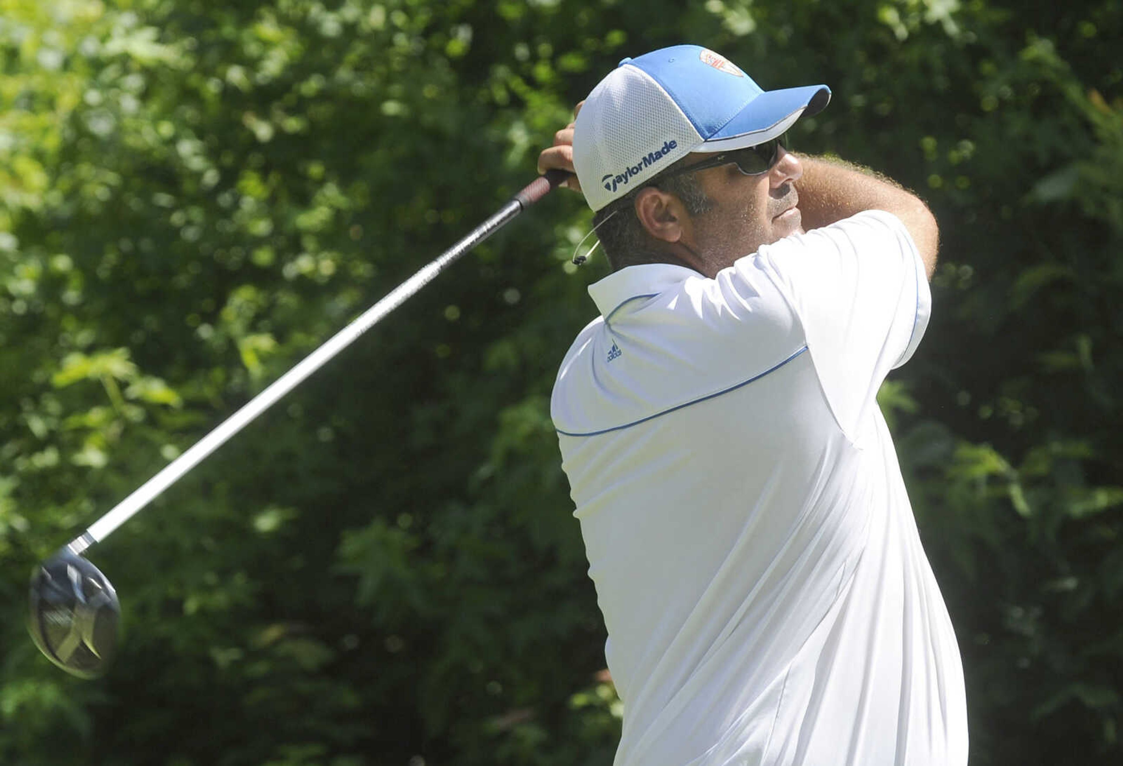 FRED LYNCH ~ flynch@semissourian.com
Brevin Giebler of Cape Girardeau hits from the 17th tee box Tuesday, June 19, 2018 during the Missouri Amateur Championship at Dalhousie Golf Club.