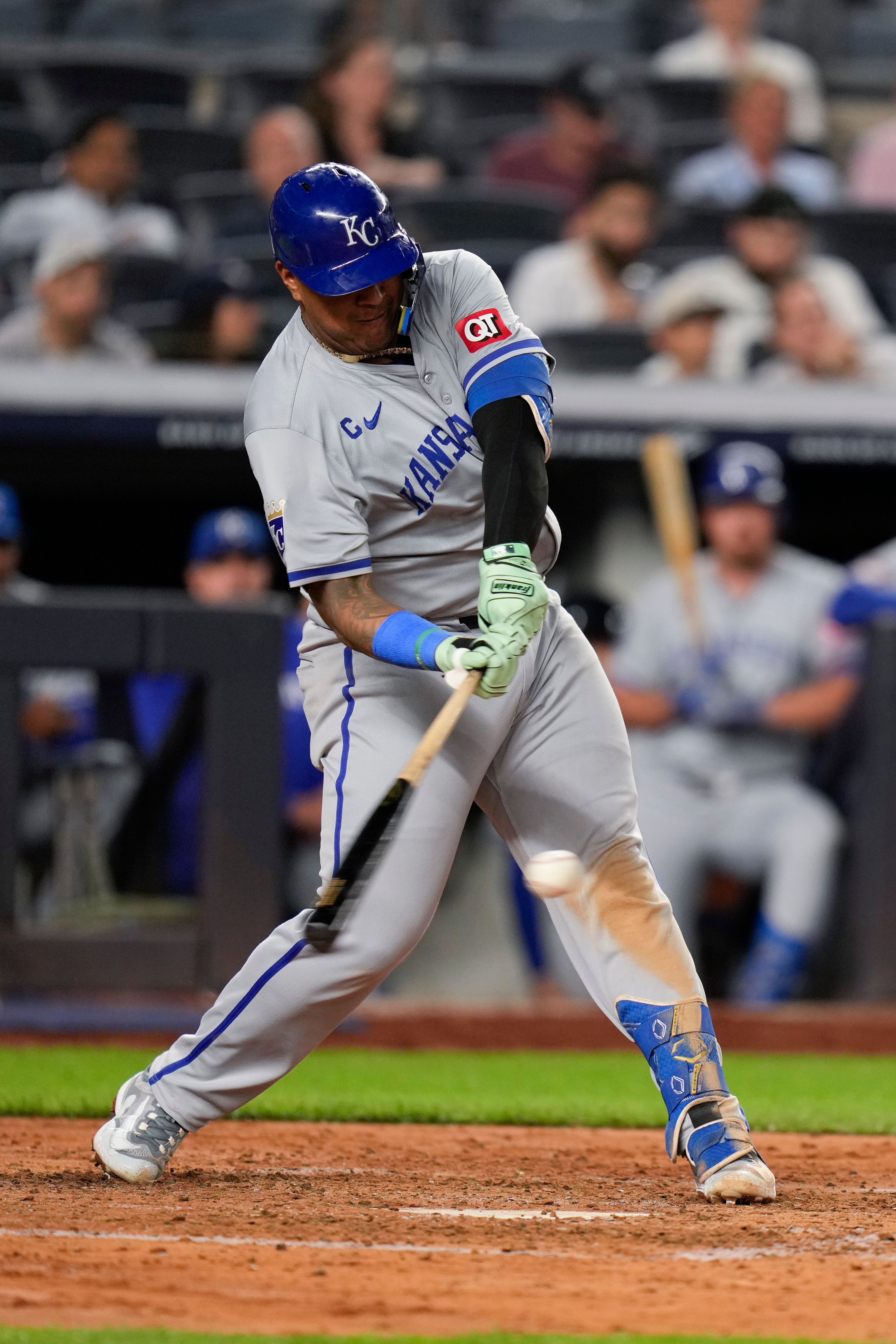 Kansas City Royals' Salvador Perez hits an RBI single during the fifth inning of a baseball game against the New York Yankees at Yankee Stadium, Tuesday, Sept. 10, 2024, in New York. (AP Photo/Seth Wenig)