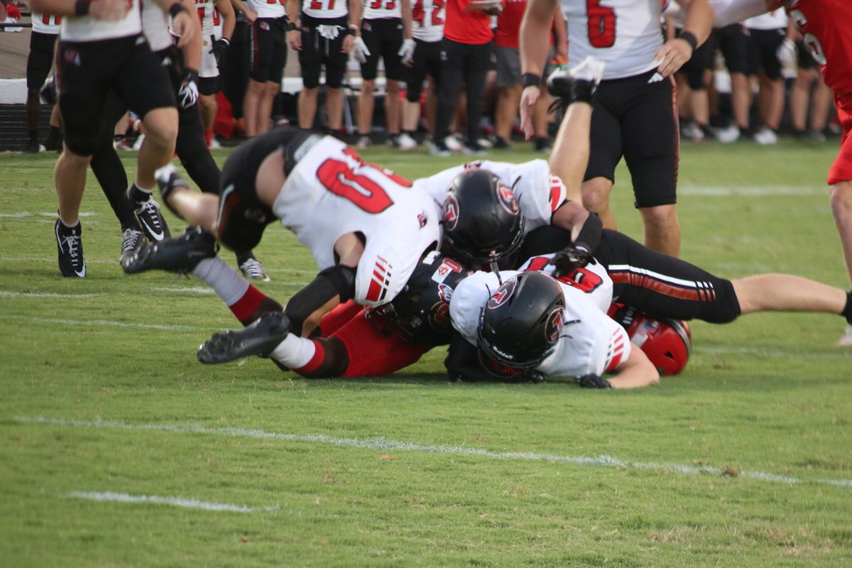 Top-ranked Jackson steamrolls Sikeston 41-7