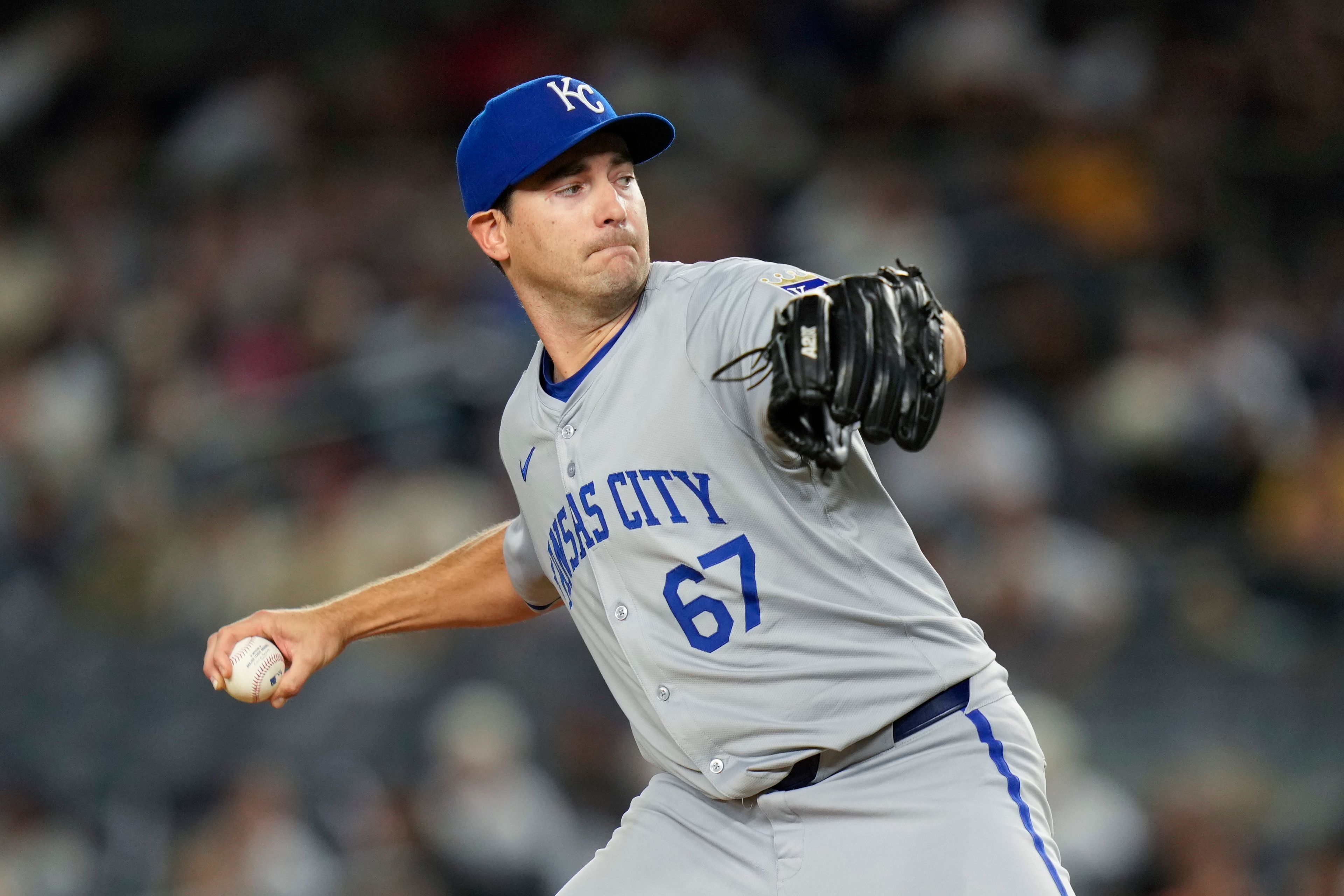 Kansas City Royals pitcher Seth Lugo throws during the third inning of a baseball game against the New York Yankees at Yankee Stadium, Tuesday, Sept. 10, 2024, in New York. (AP Photo/Seth Wenig)