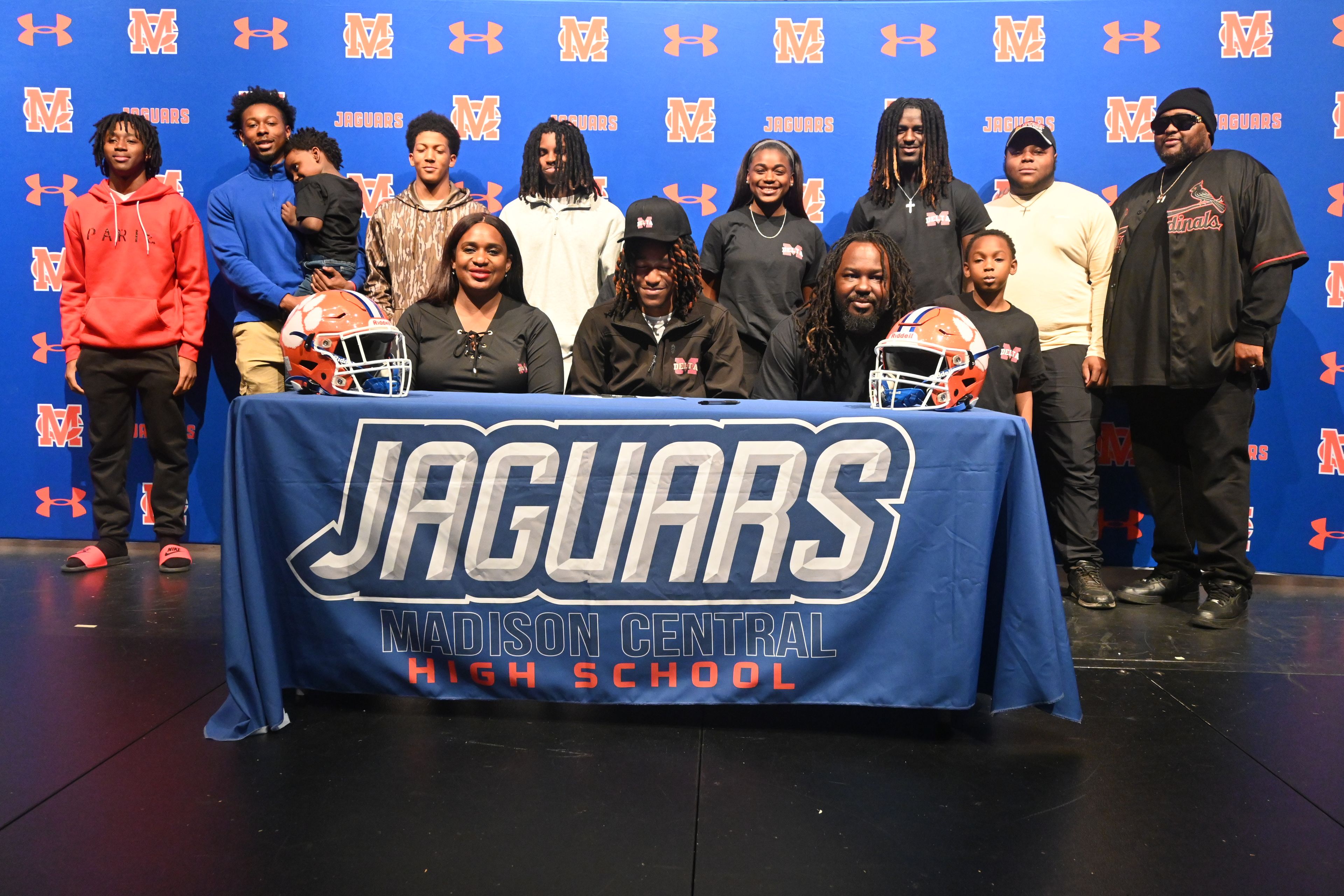 Five MC seniors sign to play college football