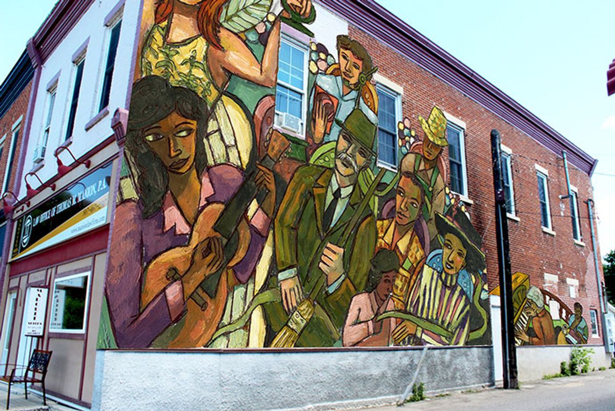 Southern Minnesota Initiative Foundation  offers free paint for community projects